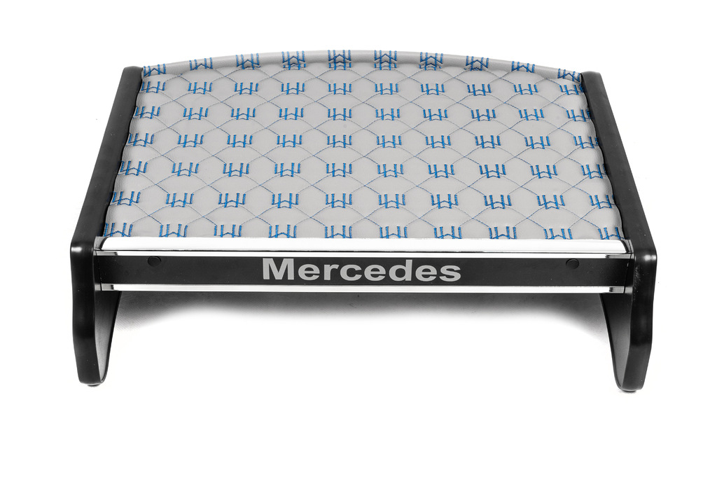 Полиця на панель (Maybach) 2