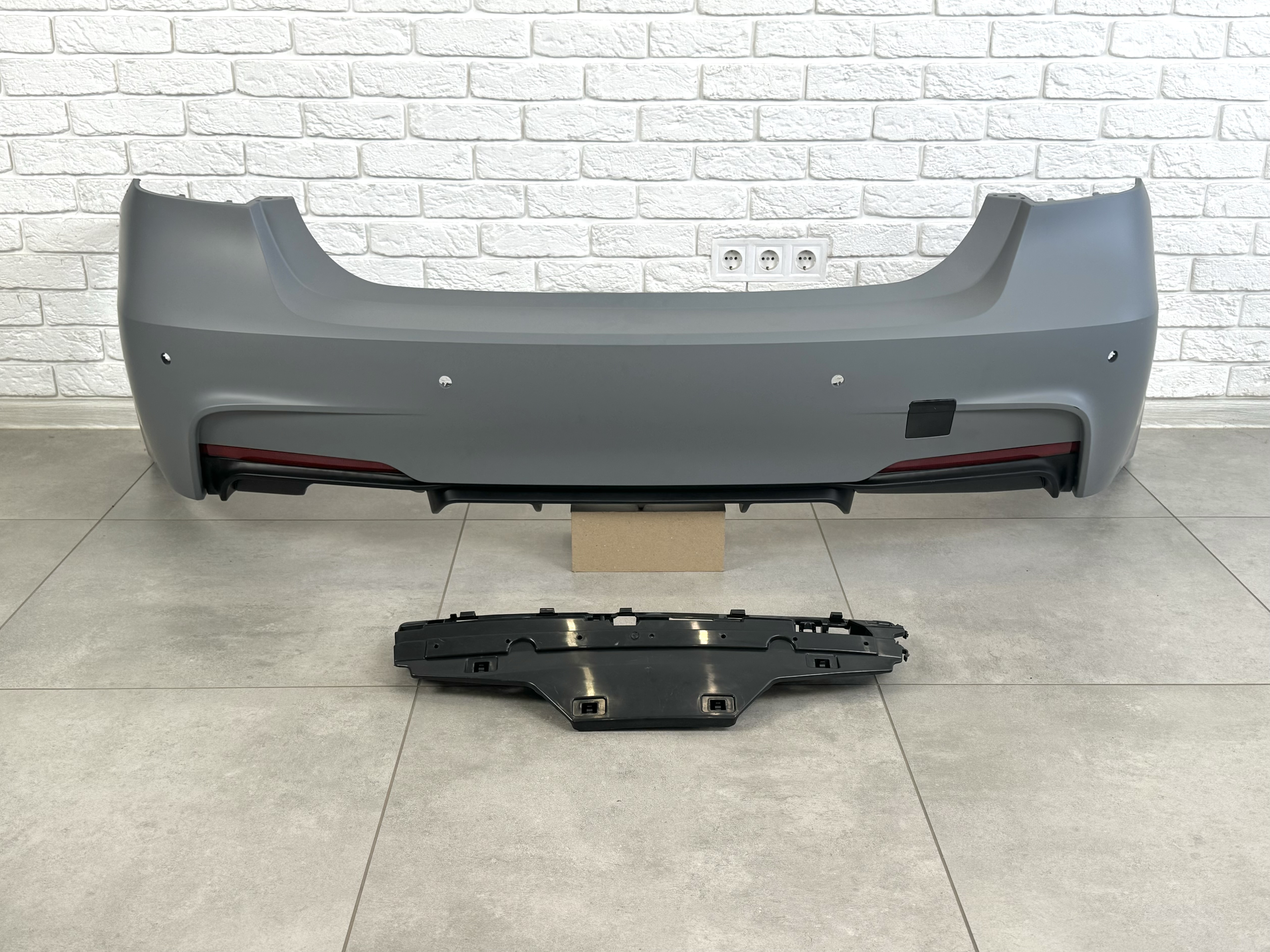 Комплект обвісу M Paket BMW 3 Series F30 2012-2018 (передній / задній бампер, пороги) ПІД ПАРКТРОННИКИ 6