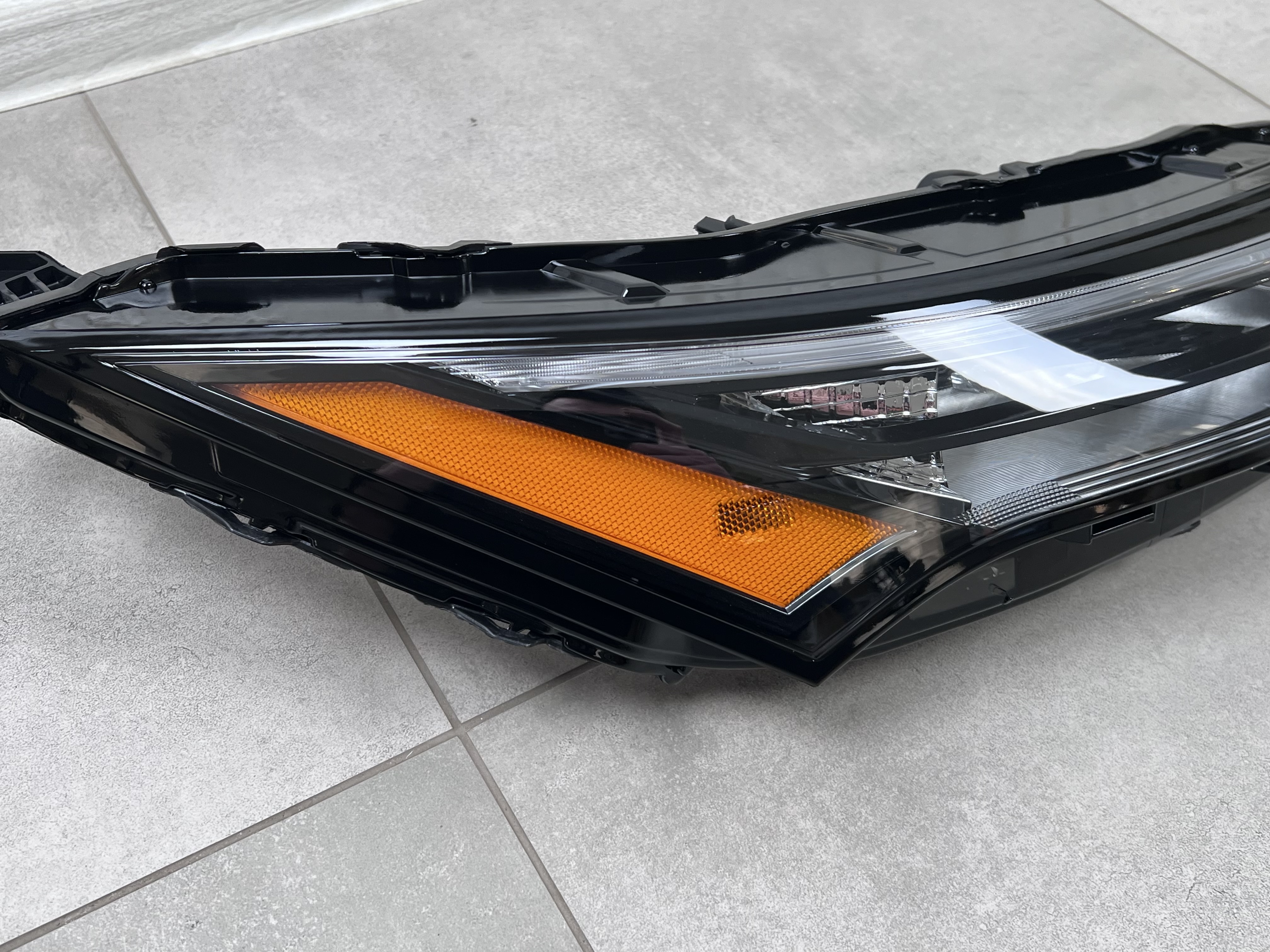ДХО права фара верхня Nissan Rogue T33 2021+ 3