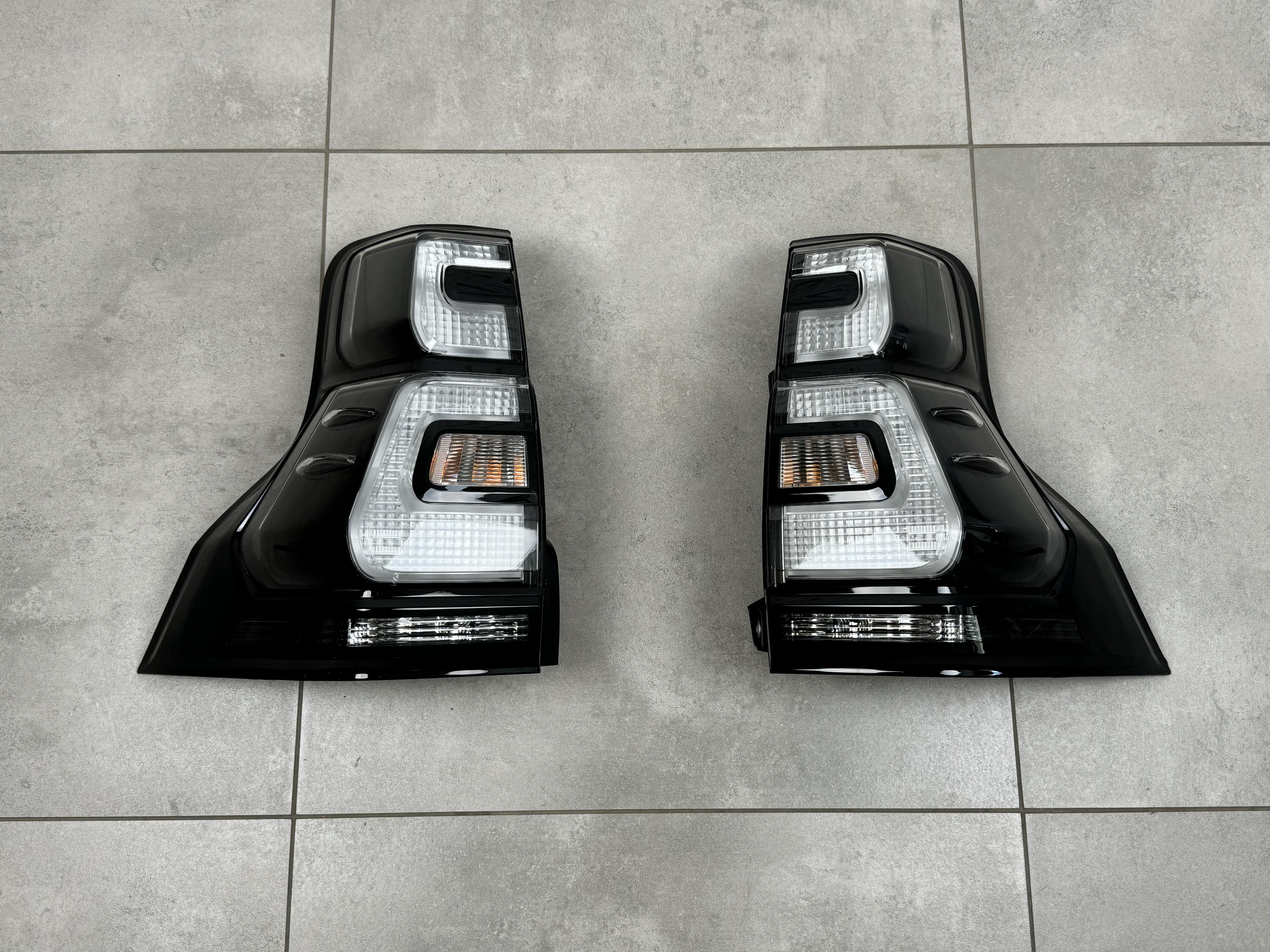 Задні фонарі димчасті Toyota Land Cruiser Prado 150 2017-2023 2шт 2
