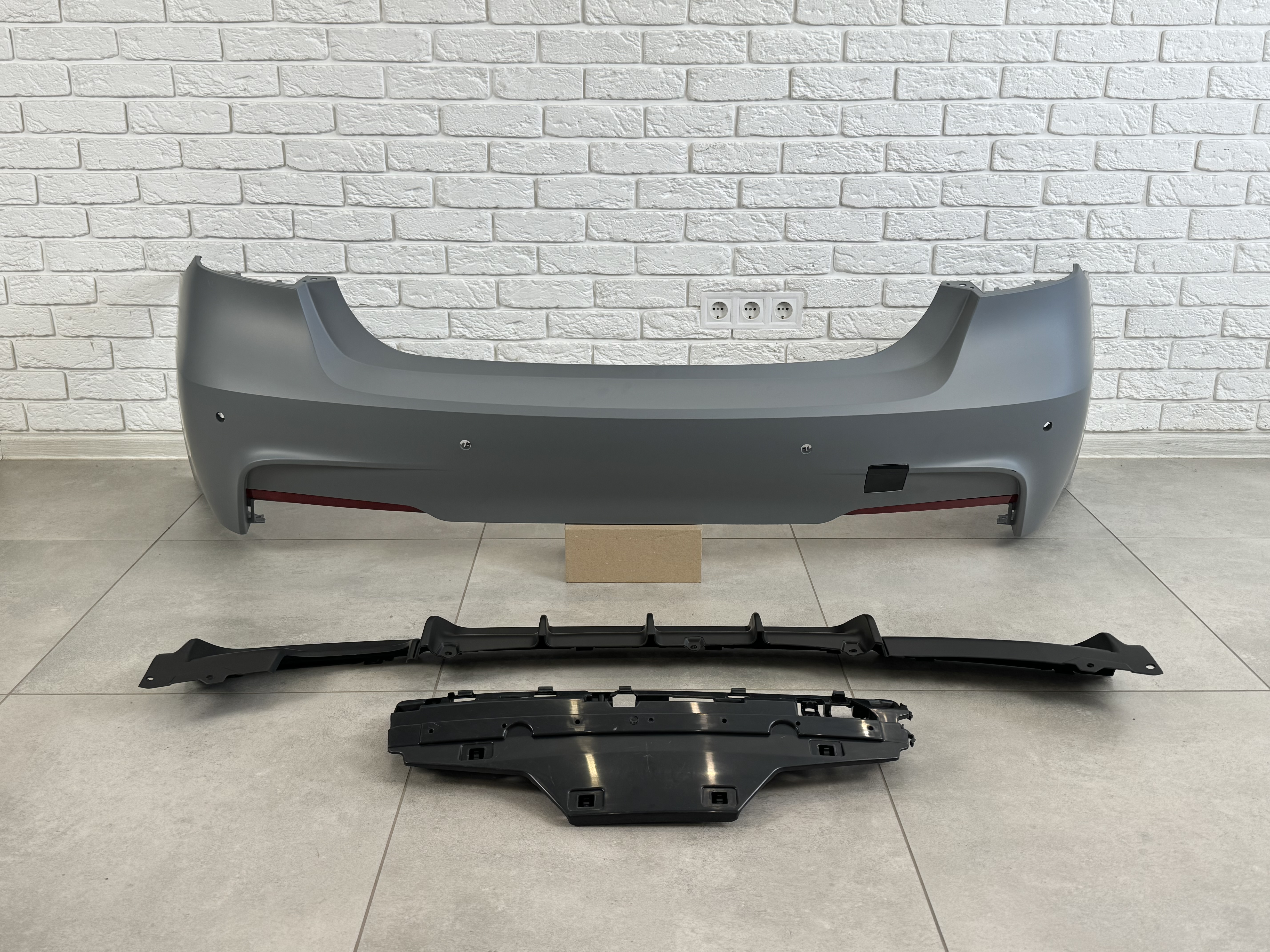 Комплект обвісу M Paket BMW 3 Series F30 2012-2018 (передній / задній бампер, пороги) ПІД ПАРКТРОННИКИ 5