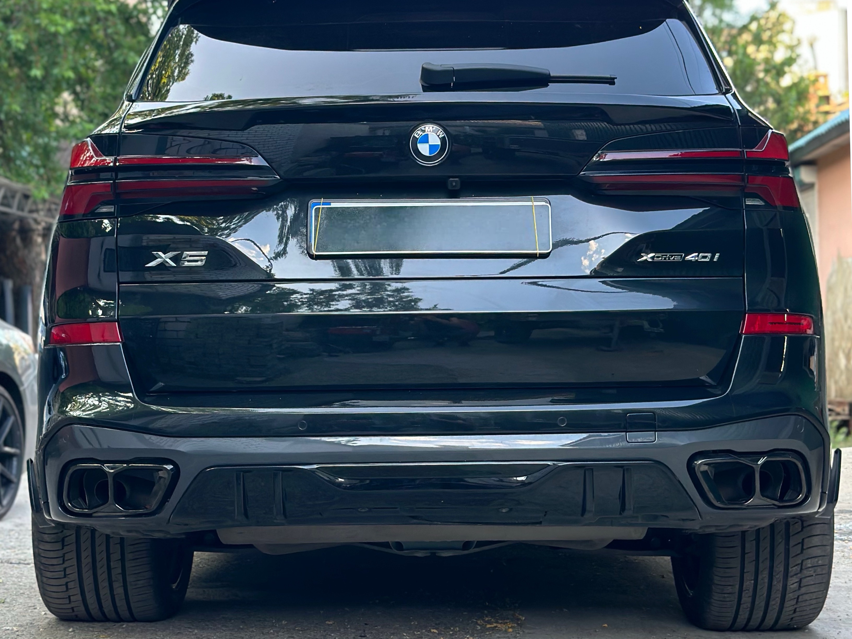 Насадки на вихлопні труби M60i LCI для BMW X5 G05/X6 G06/X7 G07 чорні 4