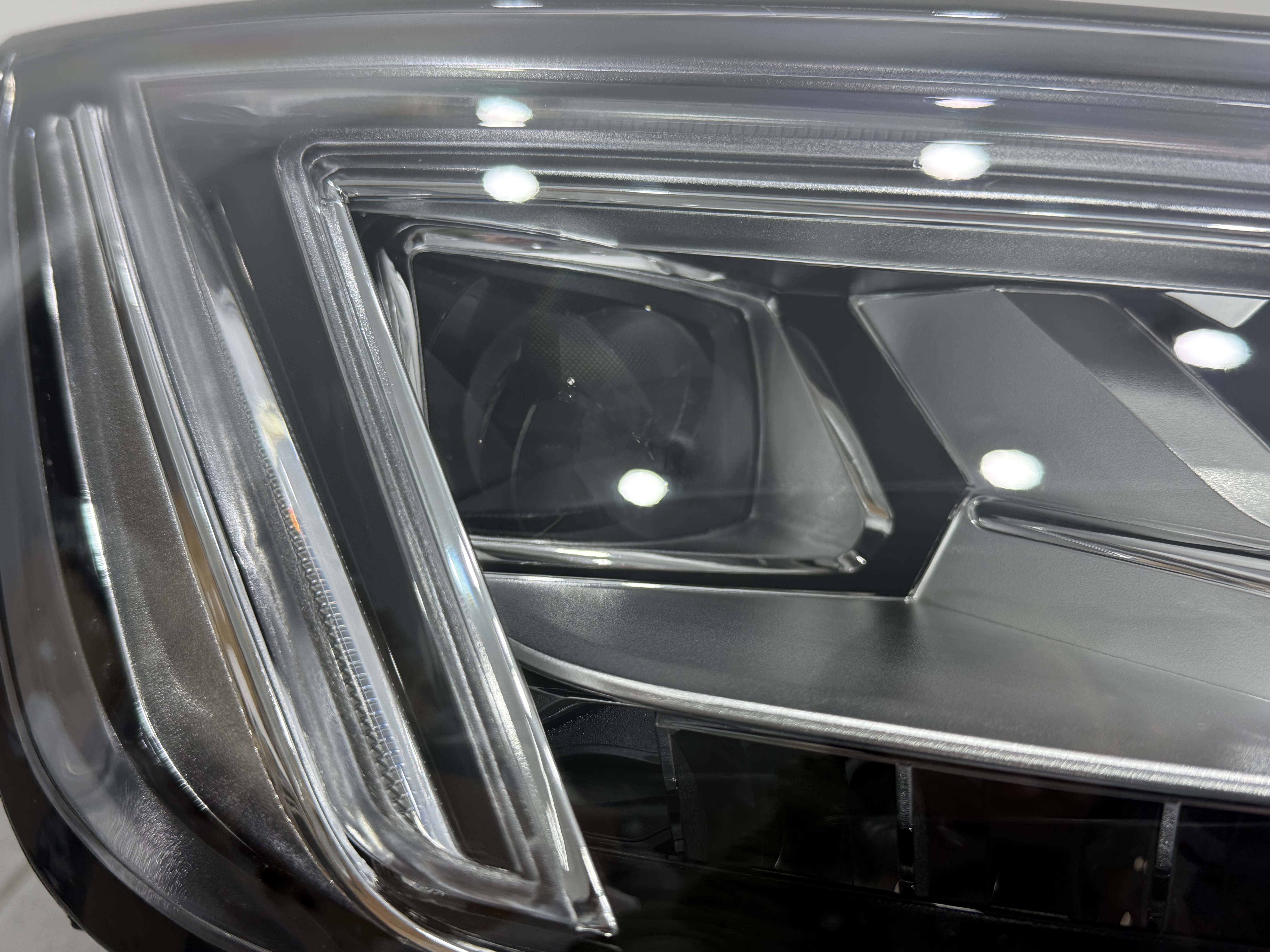 Фари LED для AUDI A4 B9 2015-2019 2шт. 4