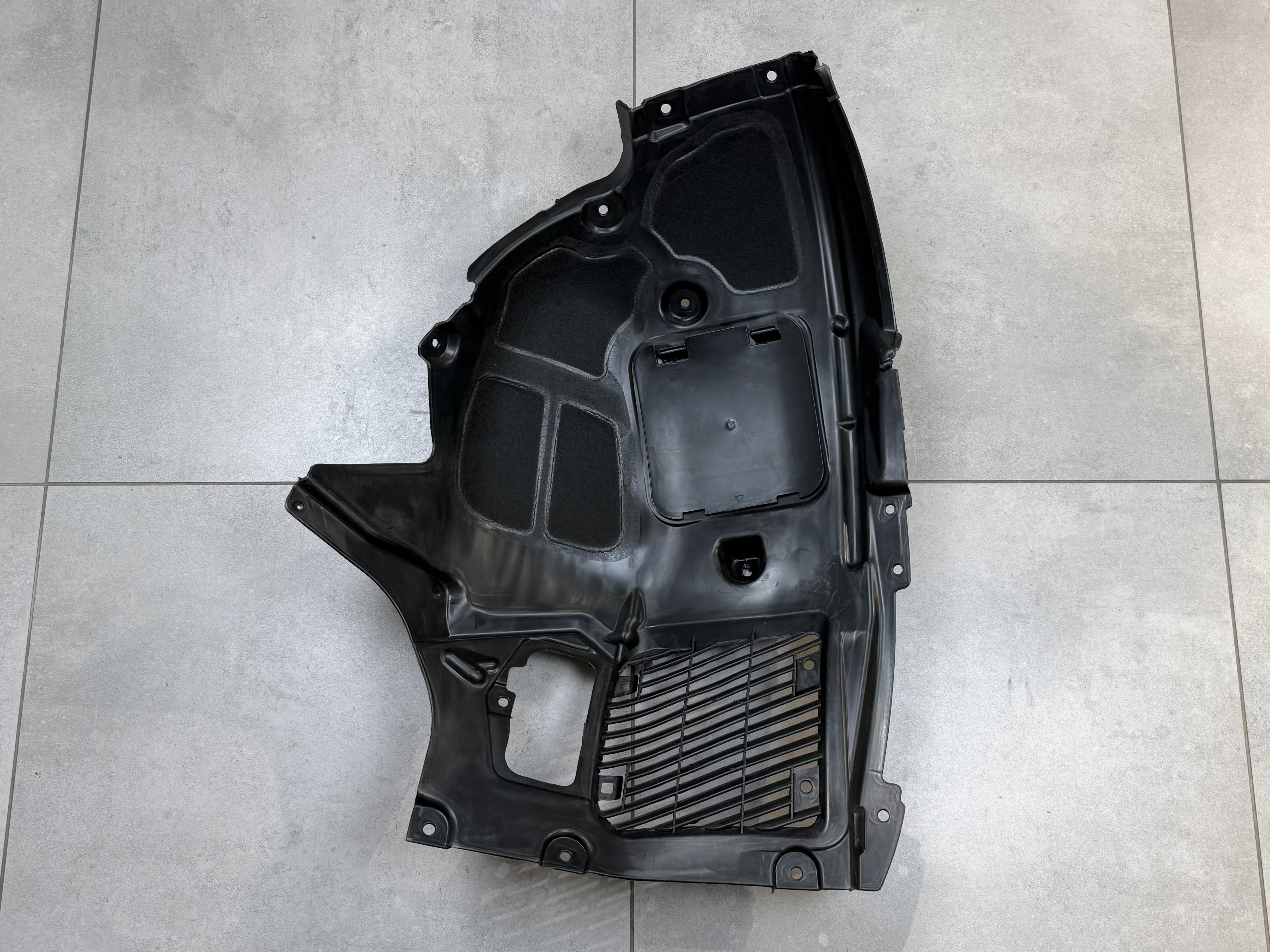 Підкрилок правий передній 51717493366 для BMW 7 series G11 G12 2015-2021 5