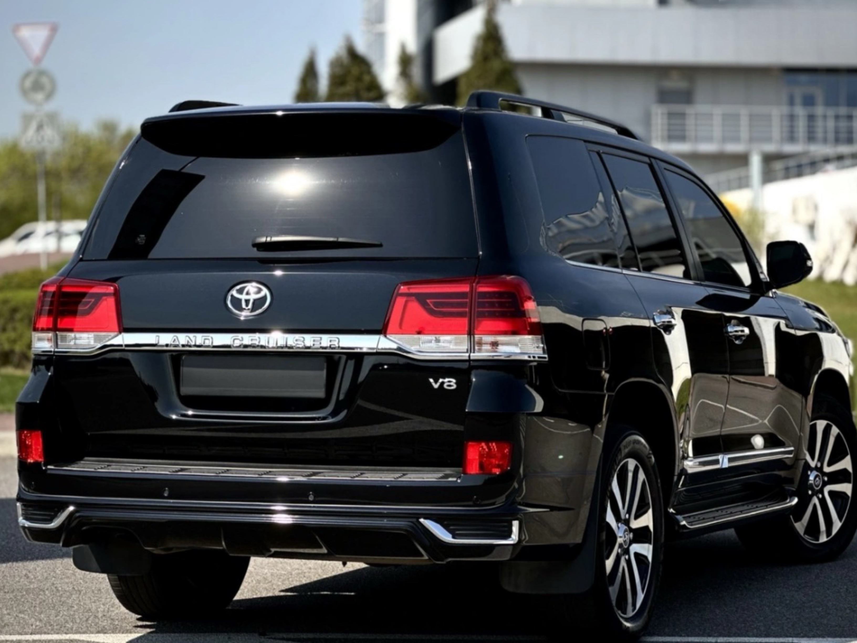 Обвіс тюнінг заднього бампера Modellista Toyota Land Cruiser 200 2015-2021 під 1 трубу, колір чорний 202 2