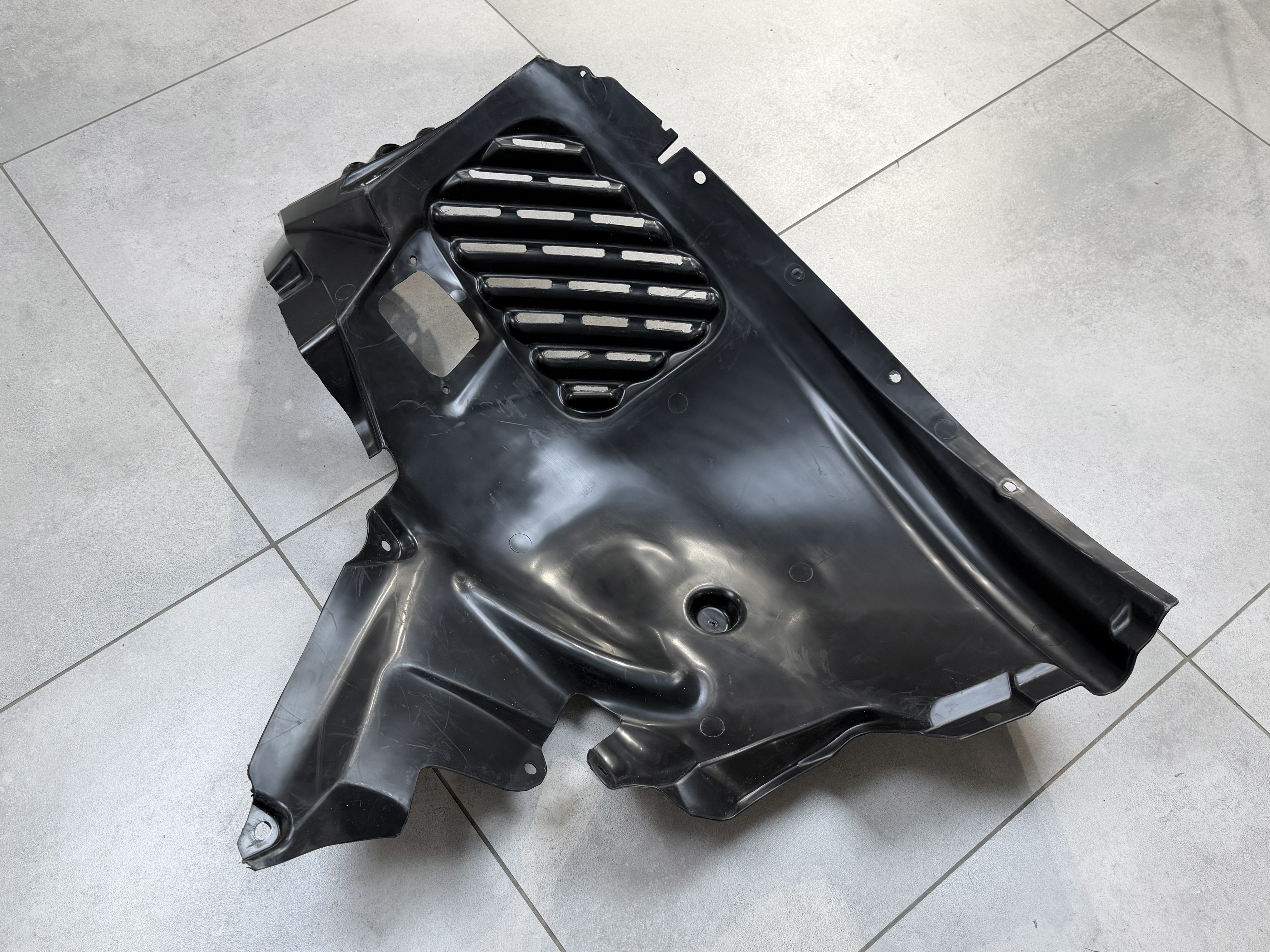 Підкрилок лівий передній 51717213641 для BMW X3 F25 2013-2017 6
