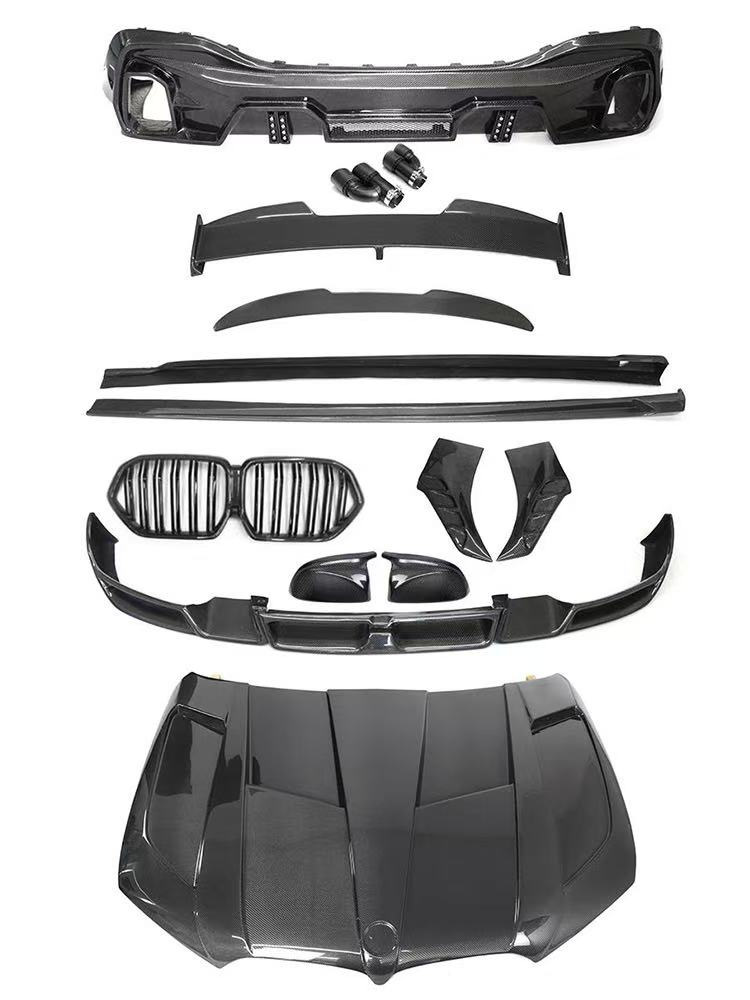 Комплект обвісів з капотом Carbon V2 (2018-2022) 3