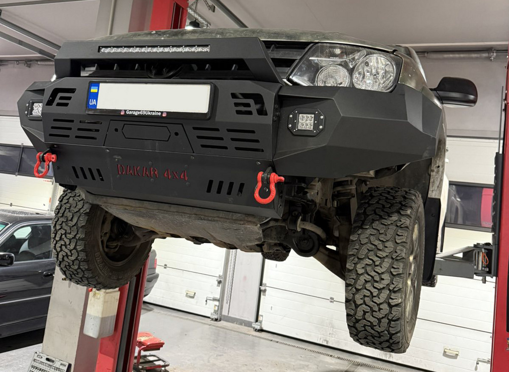 Передній бампер Dakar 4