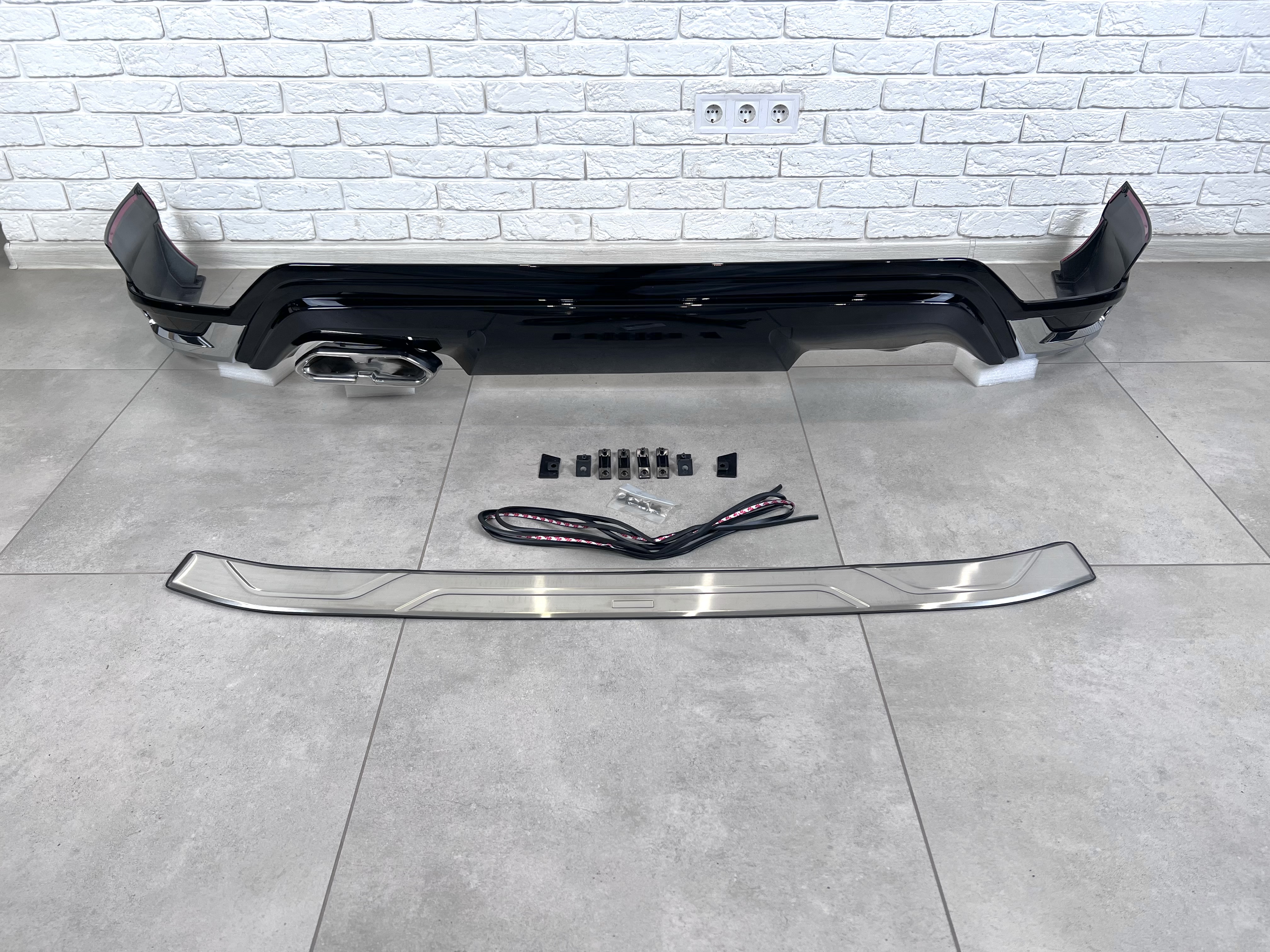 Комплект обвісу Modellista Toyota Land Cruiser 300 2021- 3