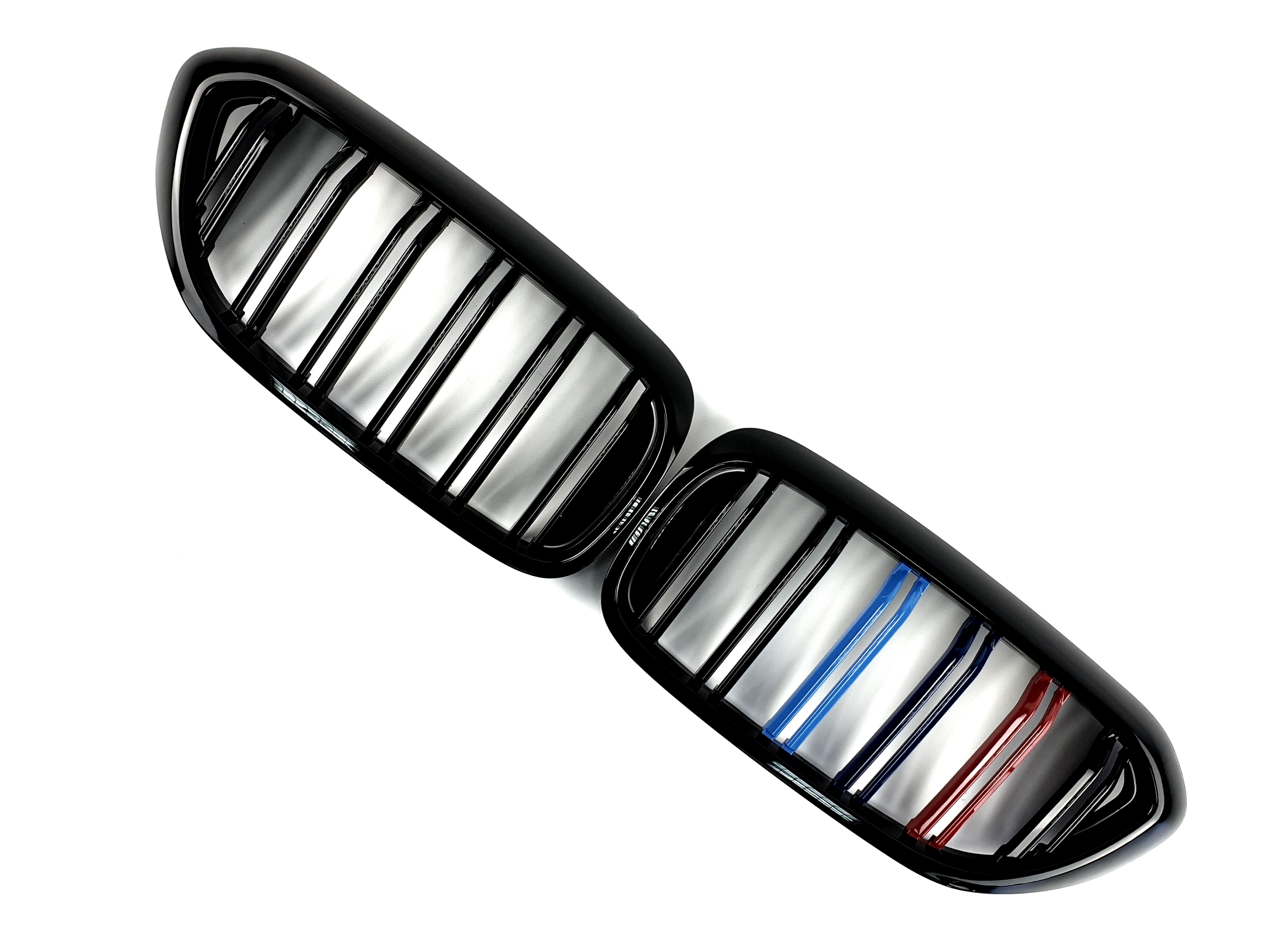 Ніздрі M-color (Подвійні M-Look) на BMW 5 Series G30 / G31 2017-2020 року 3