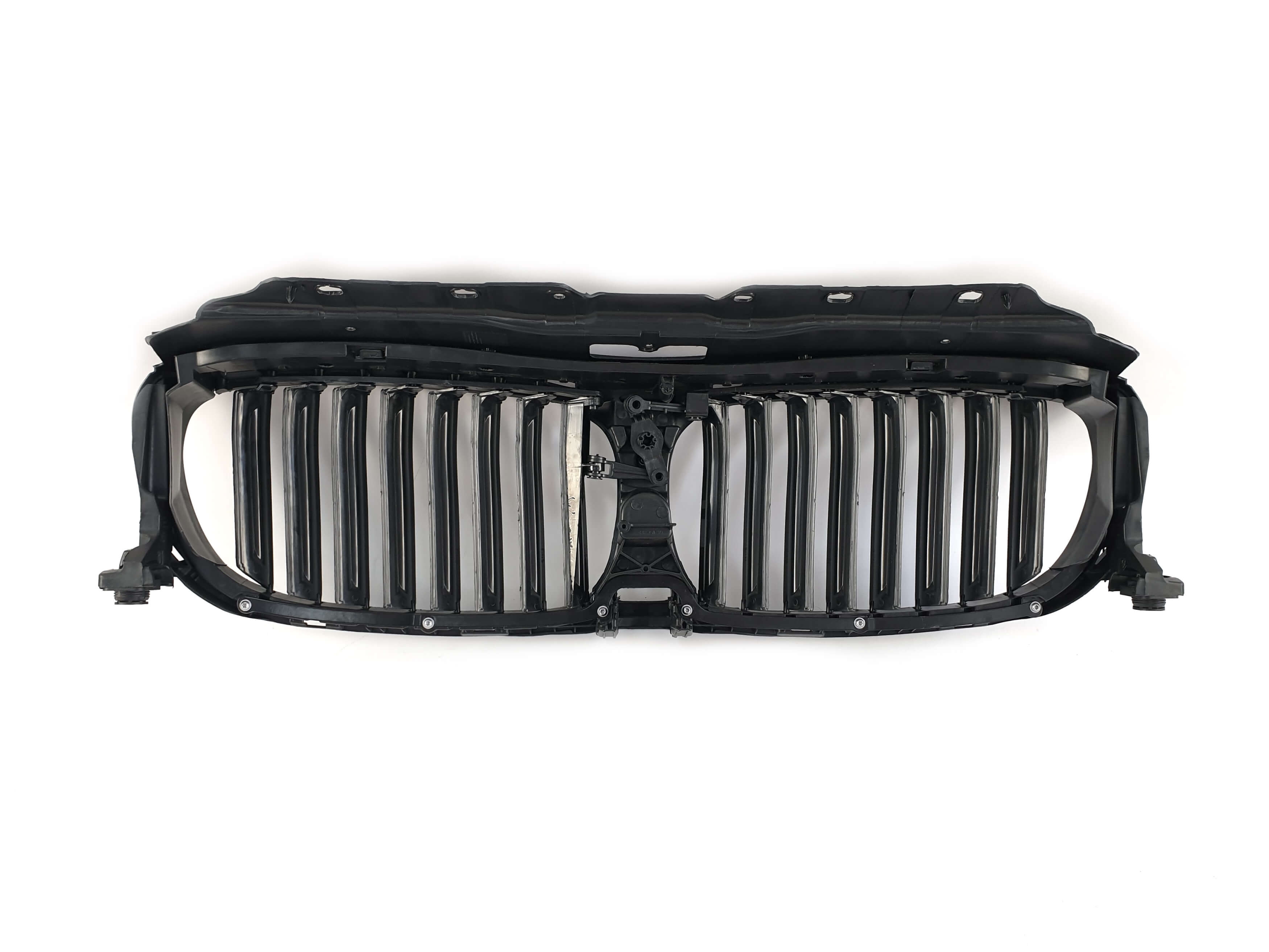 Повітряна заслонка (жалюзі) з моторчиком на BMW 5 Series G30 / G31 2020-2023 року 2
