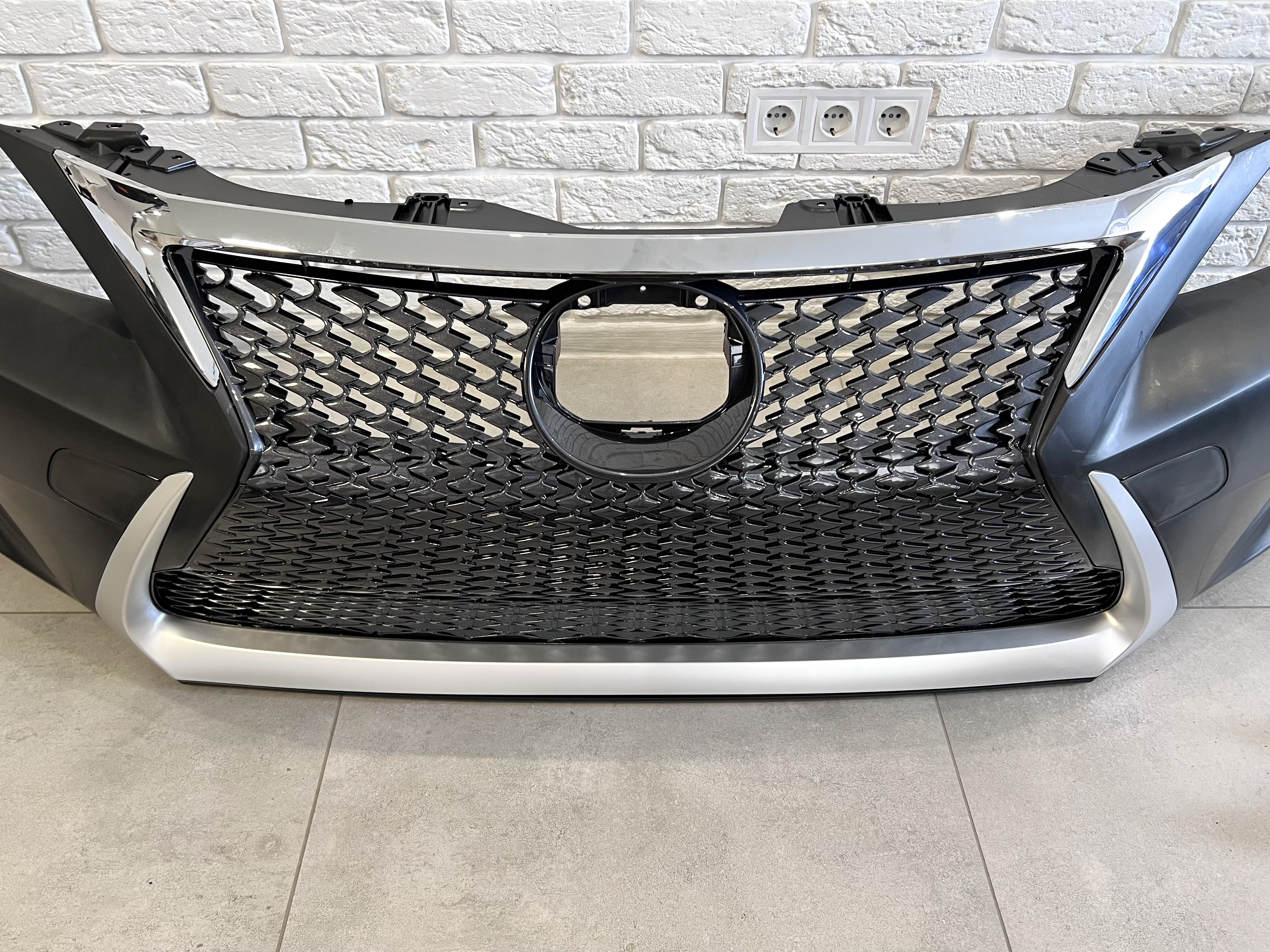 Бампер передній F-Sport Lexus CT 200h 2010-2021 5