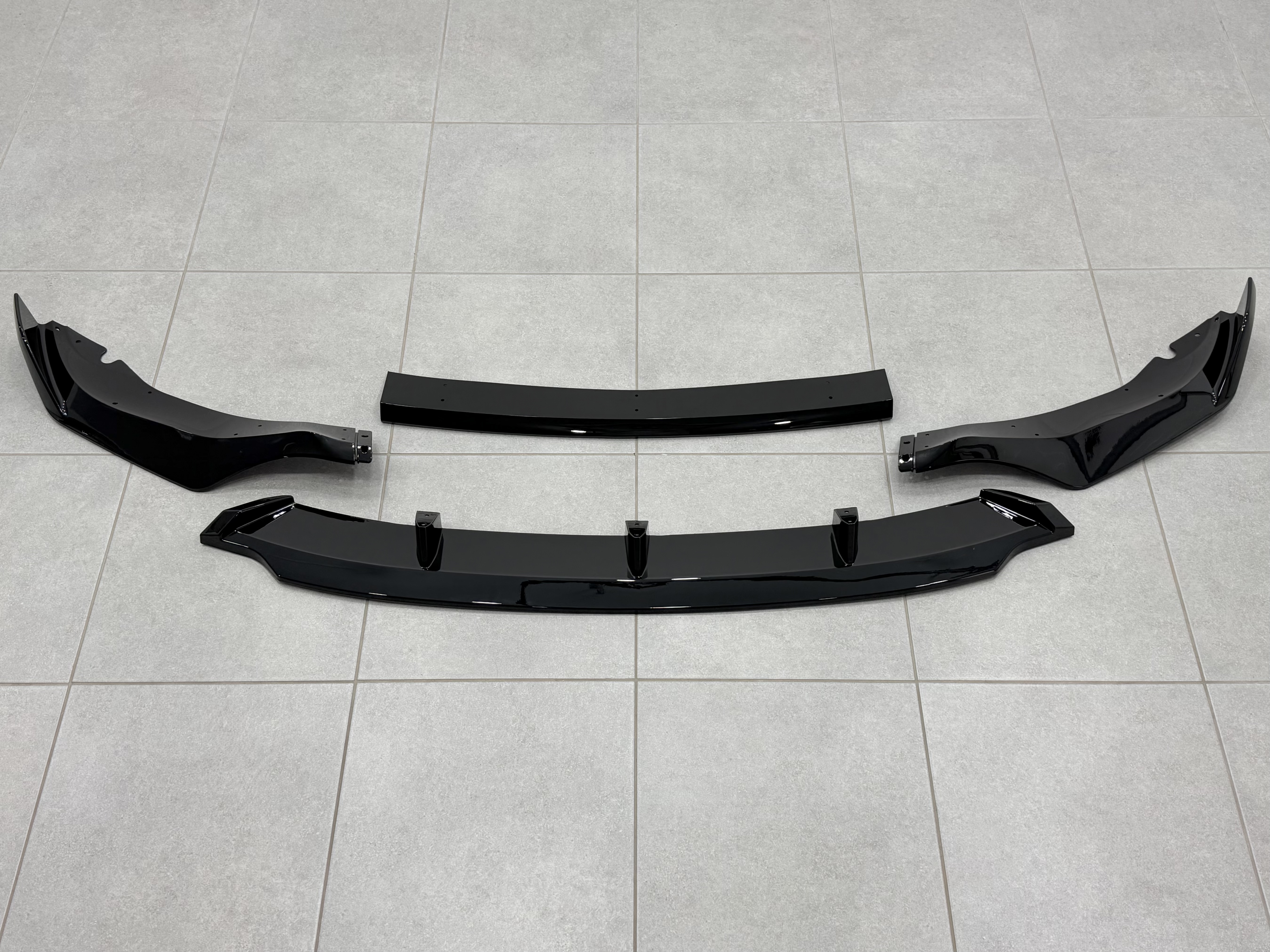 Юбка переднього бампера Paradigma BMW X5 G05 2018-2022 чорний глянець 2