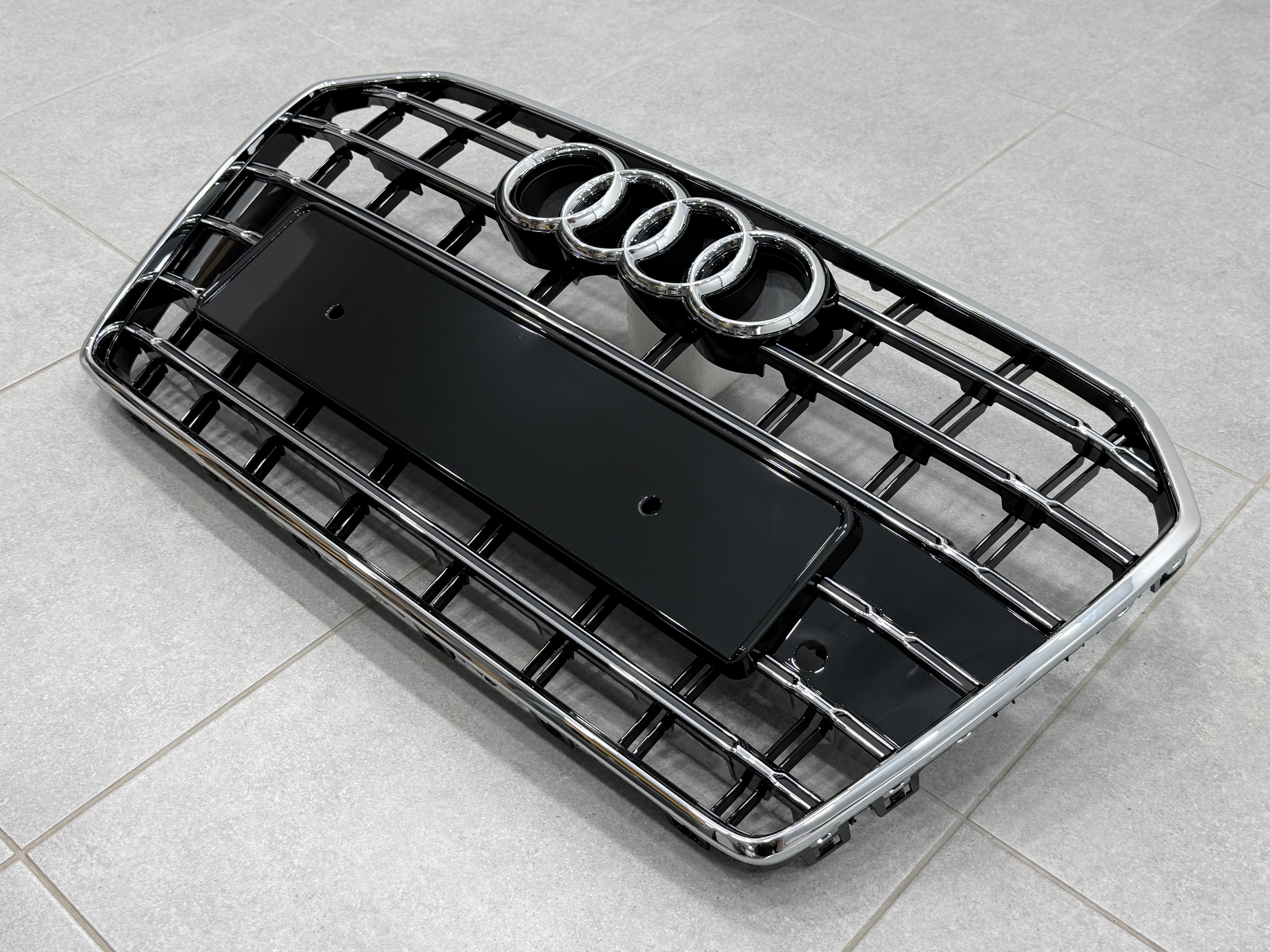 Решітка радіатора для Audi A6 C7 2015-2017 4