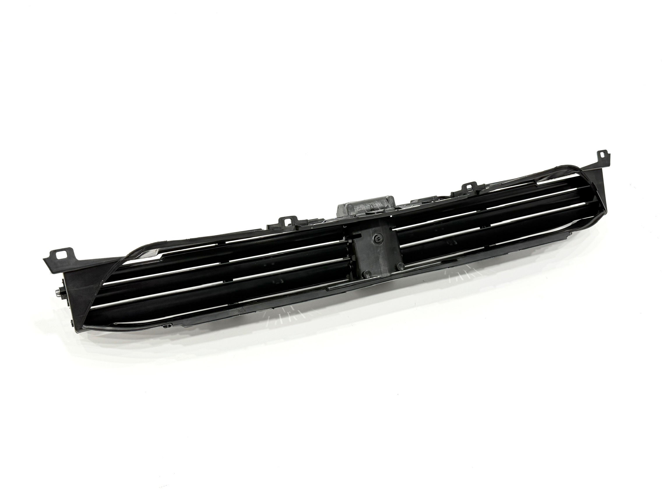 Жалюзі нижні з моторчиком 51137497231 BMW X3 G01 / X4 G02 2018-2021