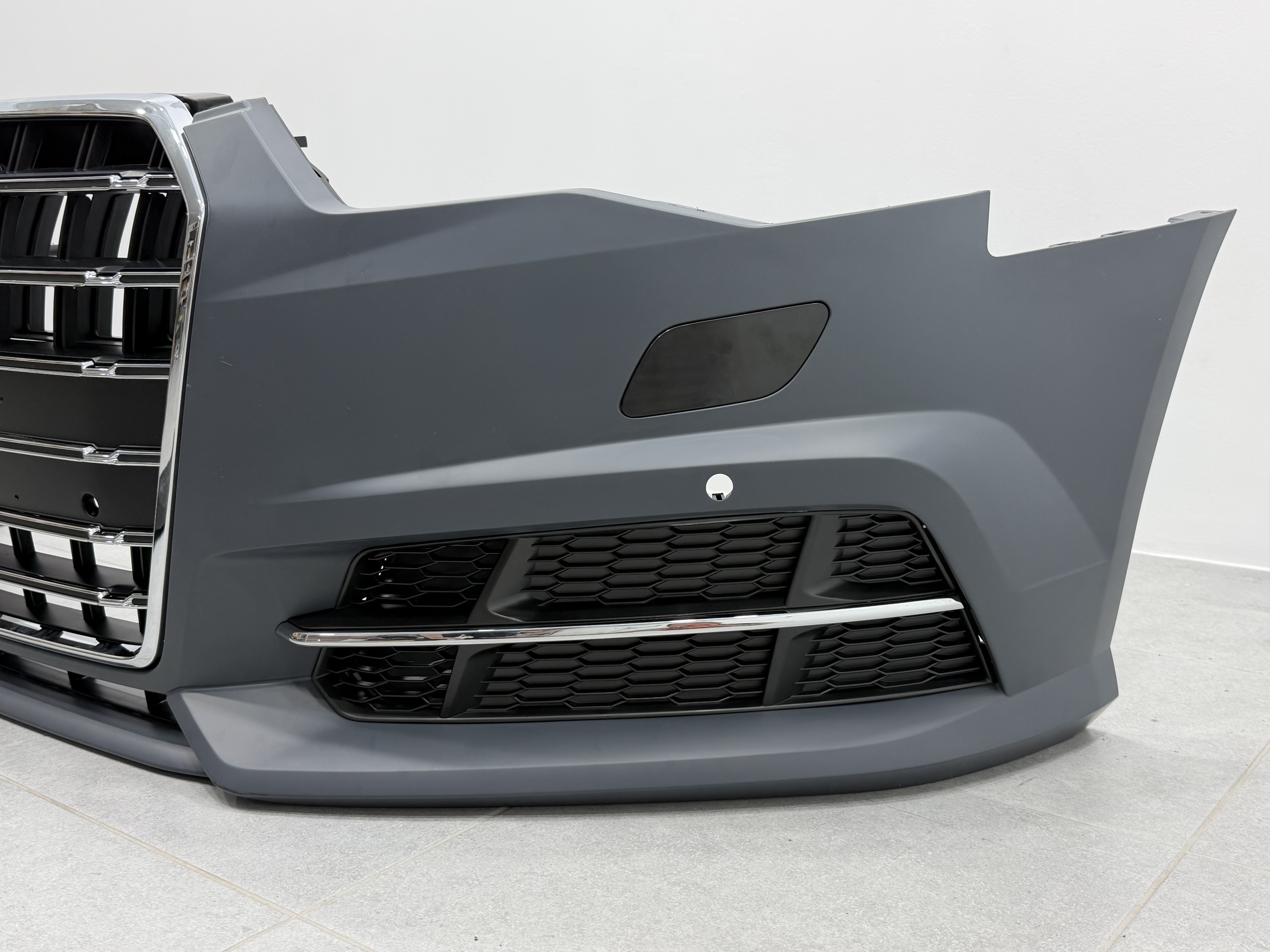 Бампер передній у зборі S-Line Audi A6 C7 2015-2017 5