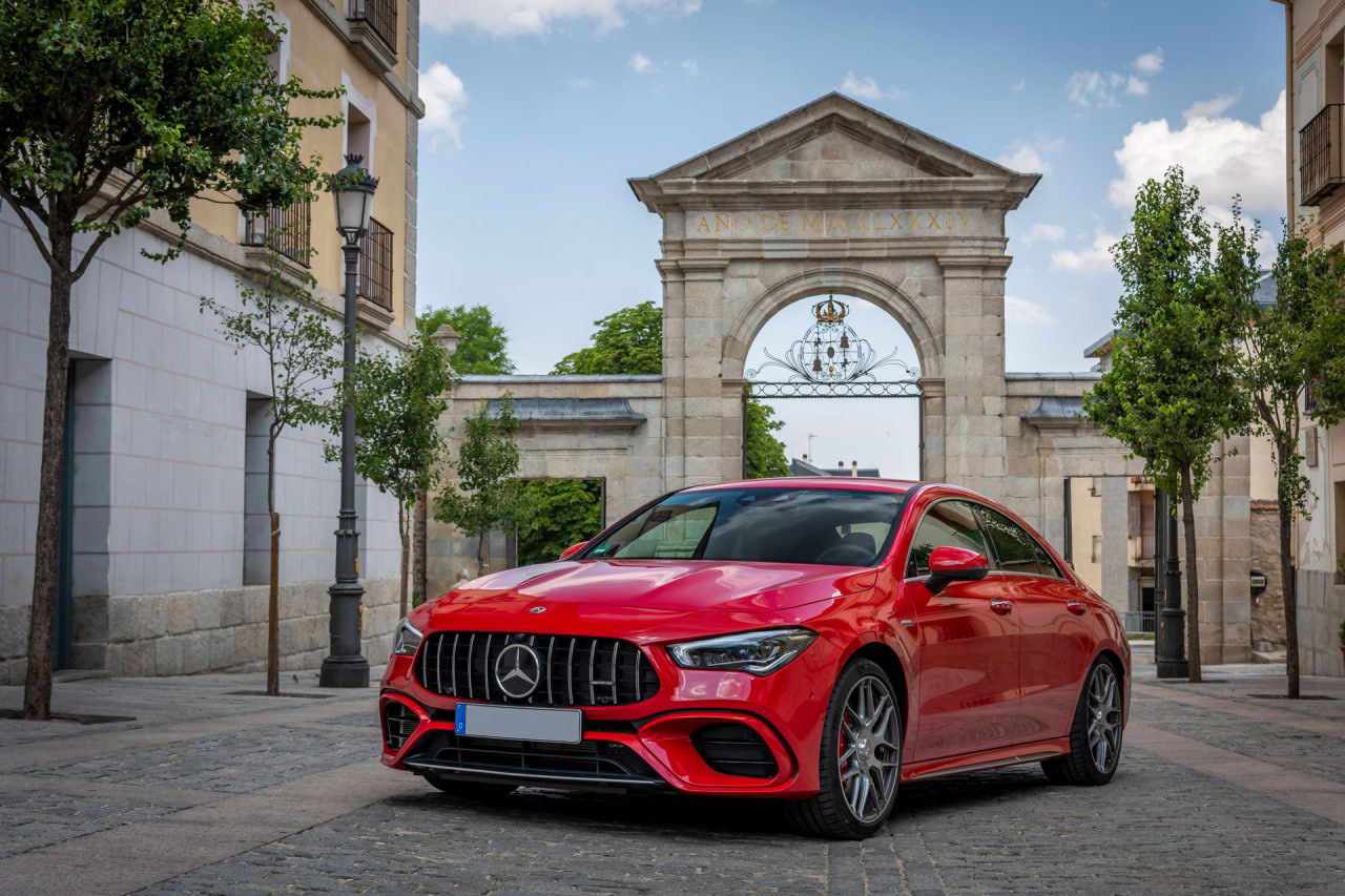 Передня решітка Panamericana GT (для CLA45s)