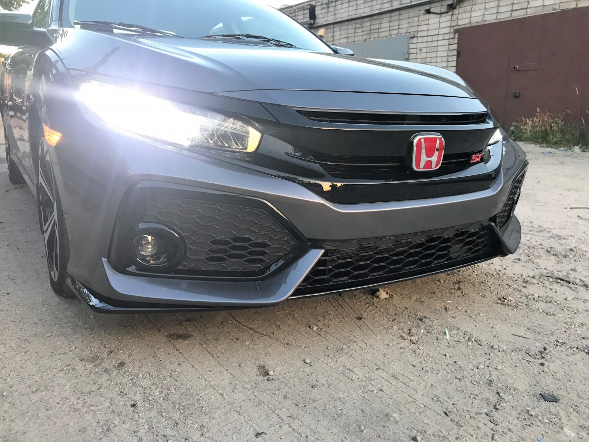 Решітка радіатора SI для Honda Civic 4D тІльки SI / 5D 2016 - з віями, чорний колір (без емблеми) 3