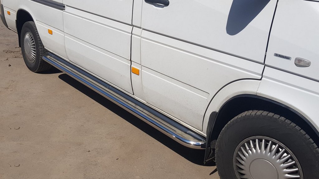 Бокові пороги Premium (2 шт., нерж.) Середня база, d60 4