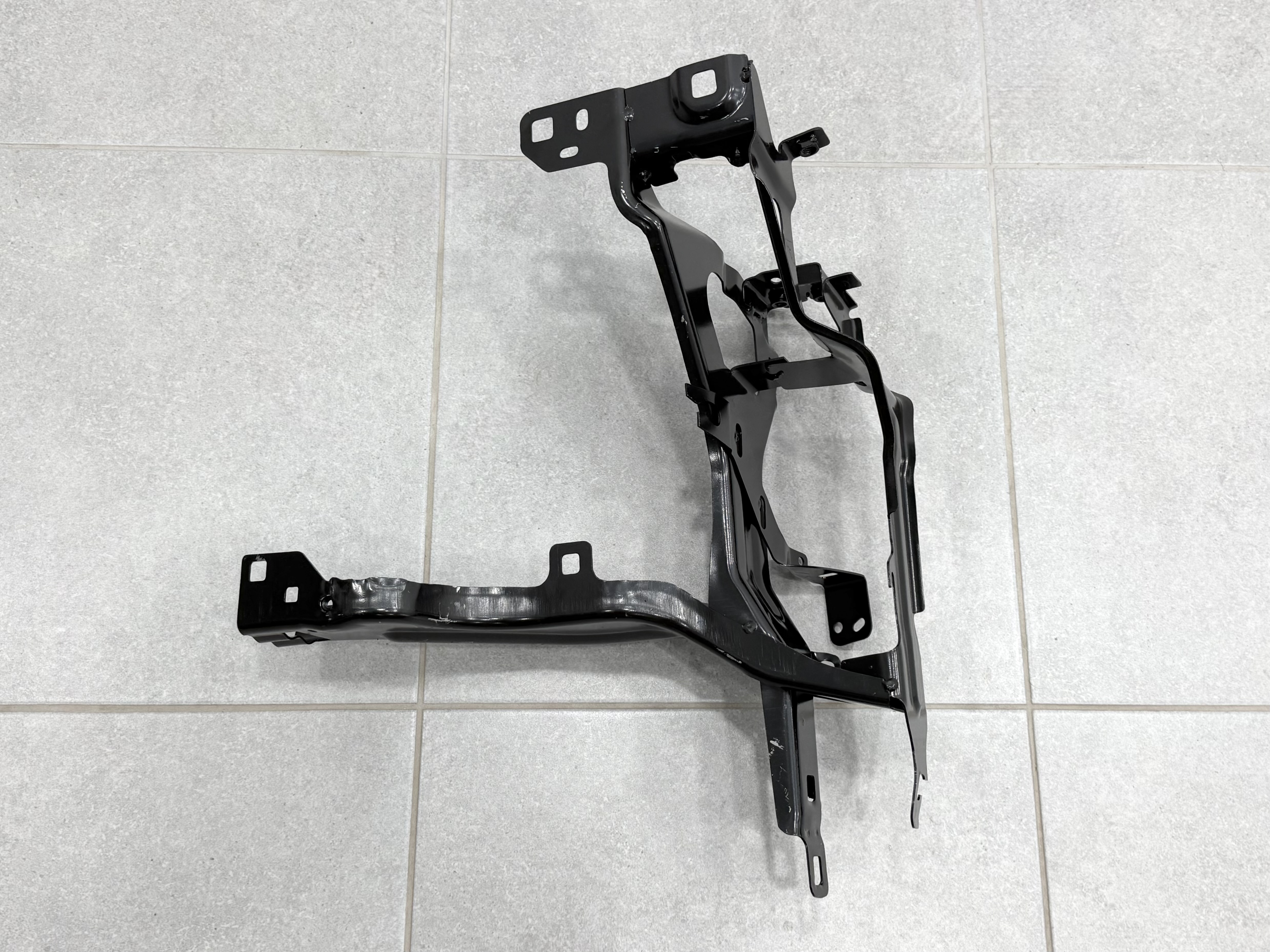 Кронштейн кріплення фари лівий 51647421709 для BMW X5 G05 4