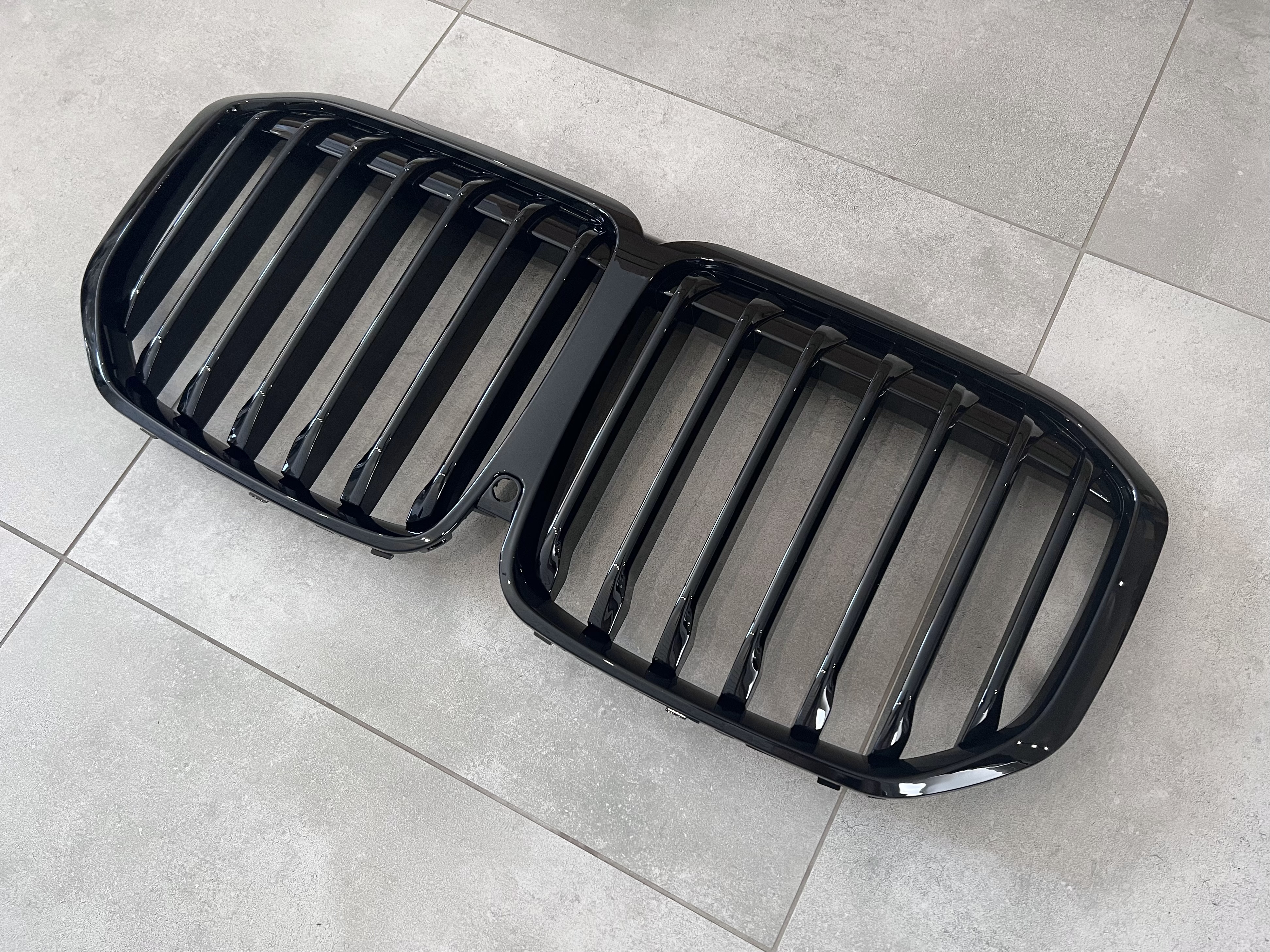 Решітка радіатора ніздрі для BMW X7 G07 2019-2022 чорний глянець 4