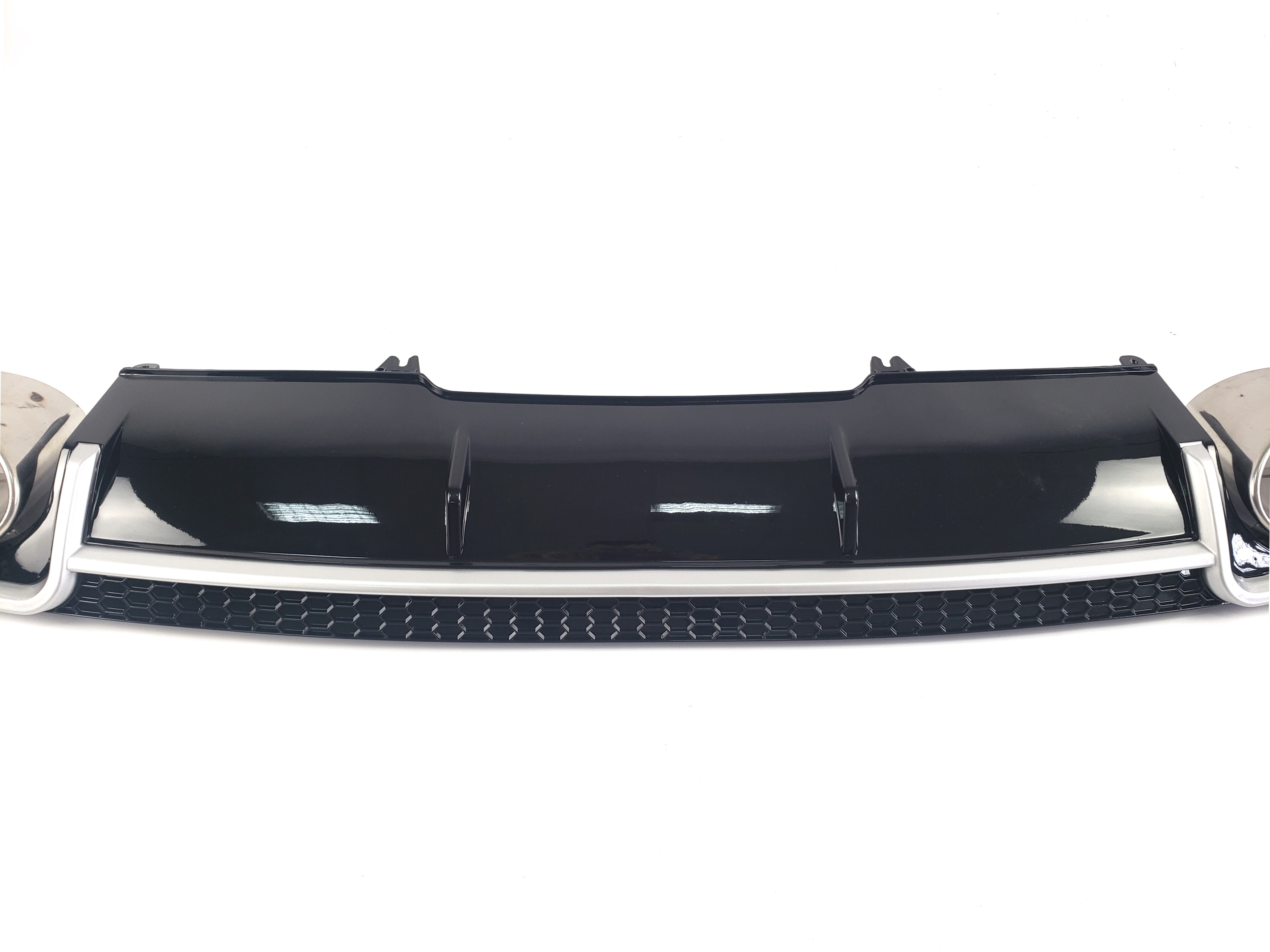 Дифузор (заднього бампера) Black Silver / Chrome Pipe (в стилі RS4) на Audi A4 B9 2015-2019 року 5