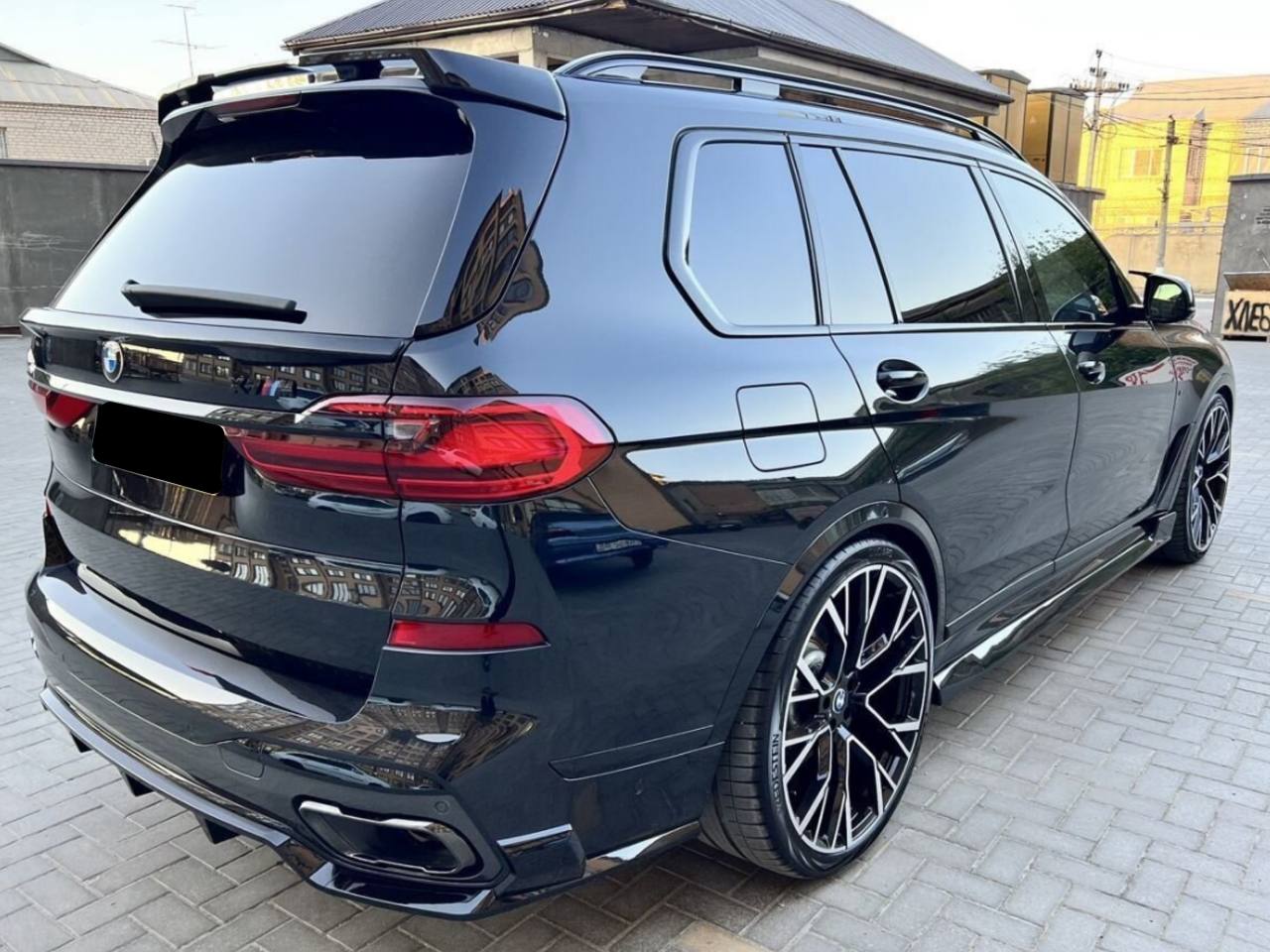 Комплект обвісу Paradigma BMW X7 G07 2019-2022, чорний глянець 5