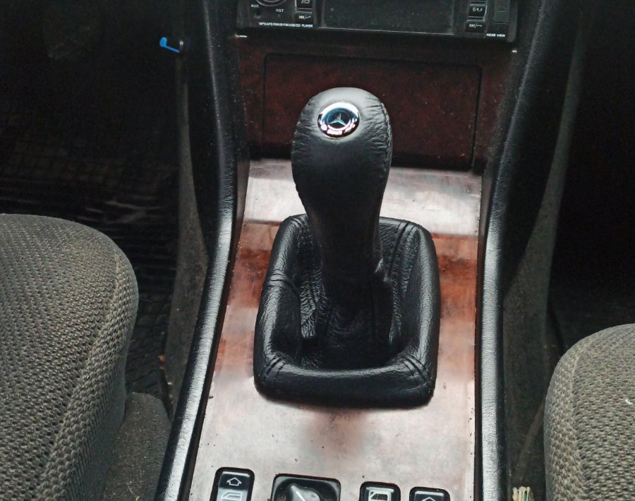 Чохол з ручкою КПП шкіра 2