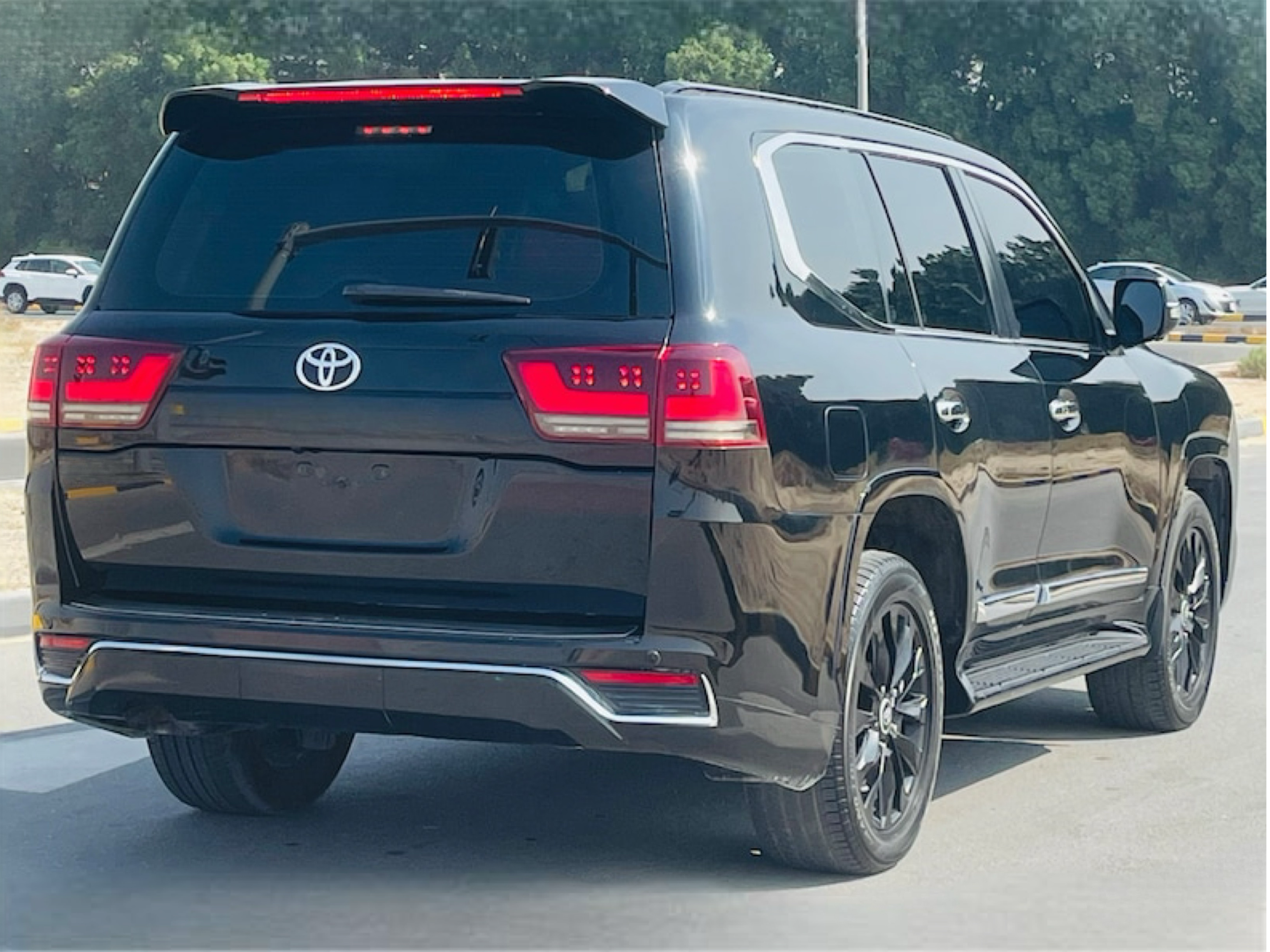 Комплект рестайлінгу Toyota Land Cruiser 200 2007-2015 в LC 300 3