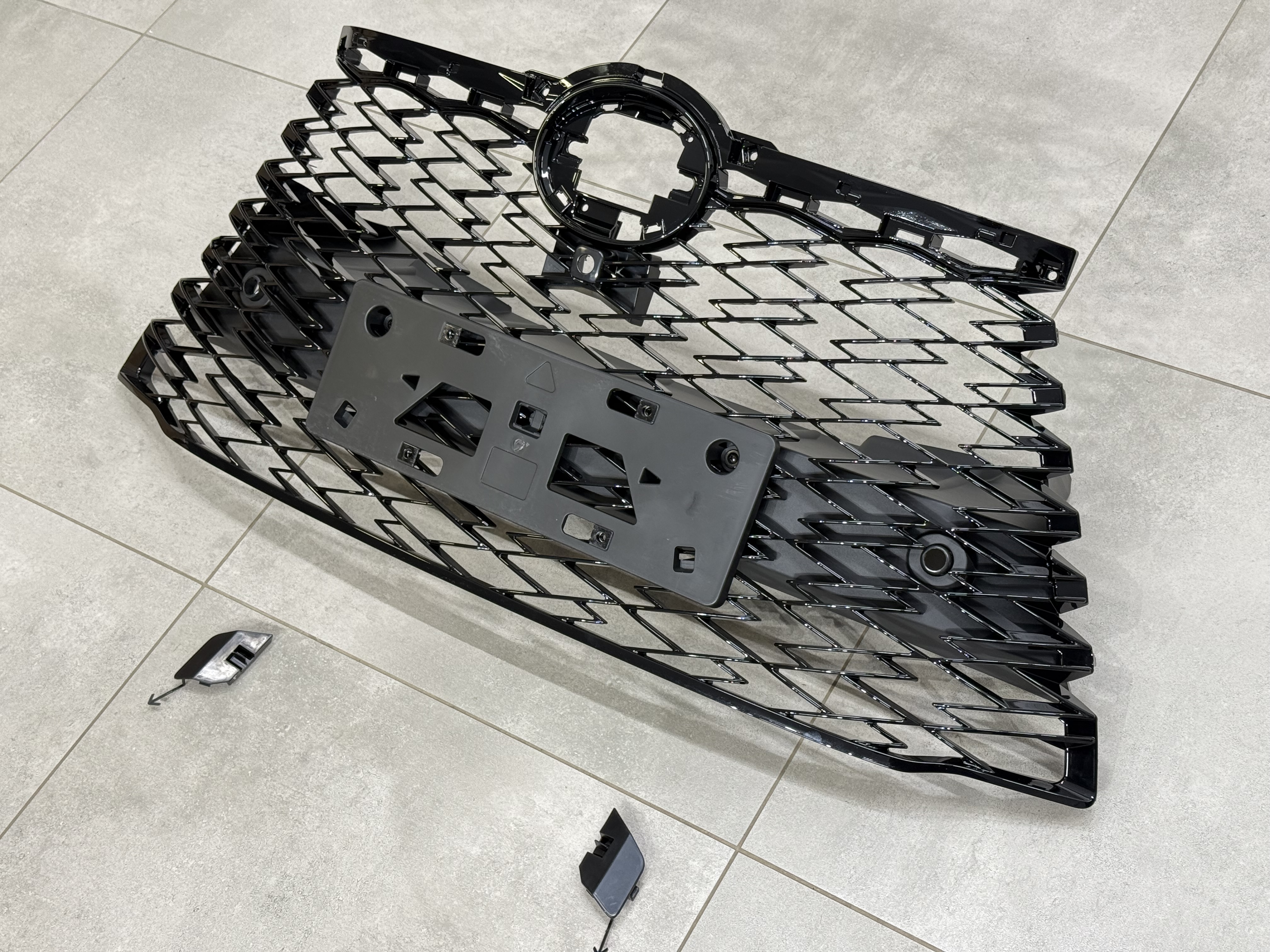 Решітка радіатора F-SPORT Lexus RX 2023+ 5310148C20 2