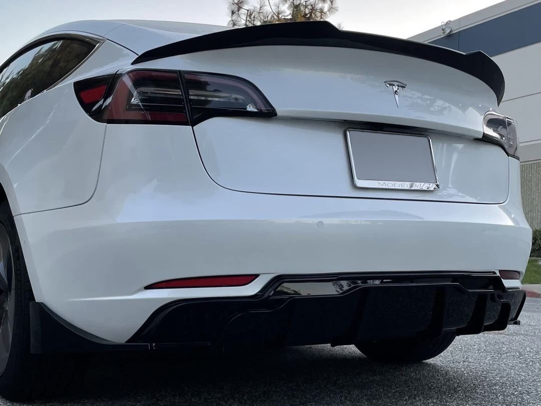 Комплект обвісу Tesla Model 3 2017- ABS пластик, колір чорний глянець 5