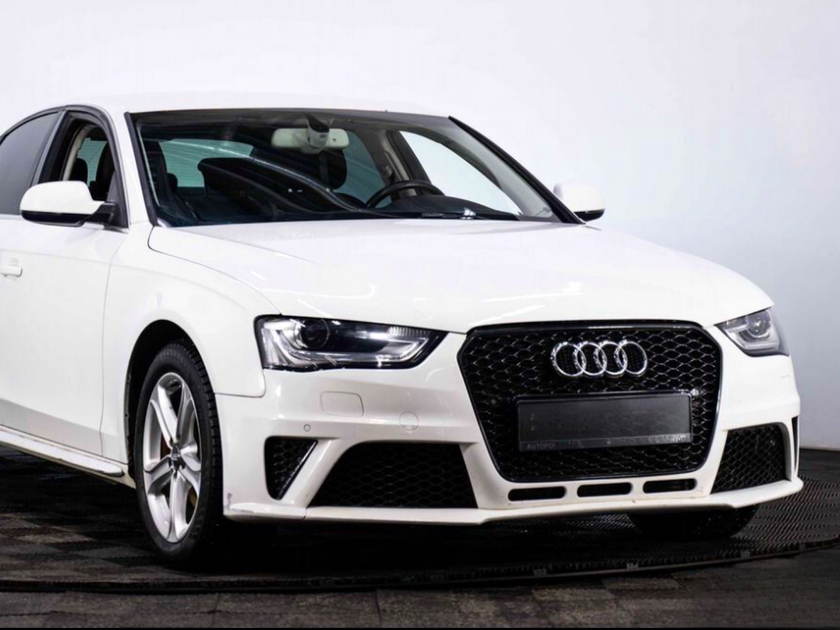 Бампер передній у зборі стиль RS4 для Audi A4 B8 2012-2015 5