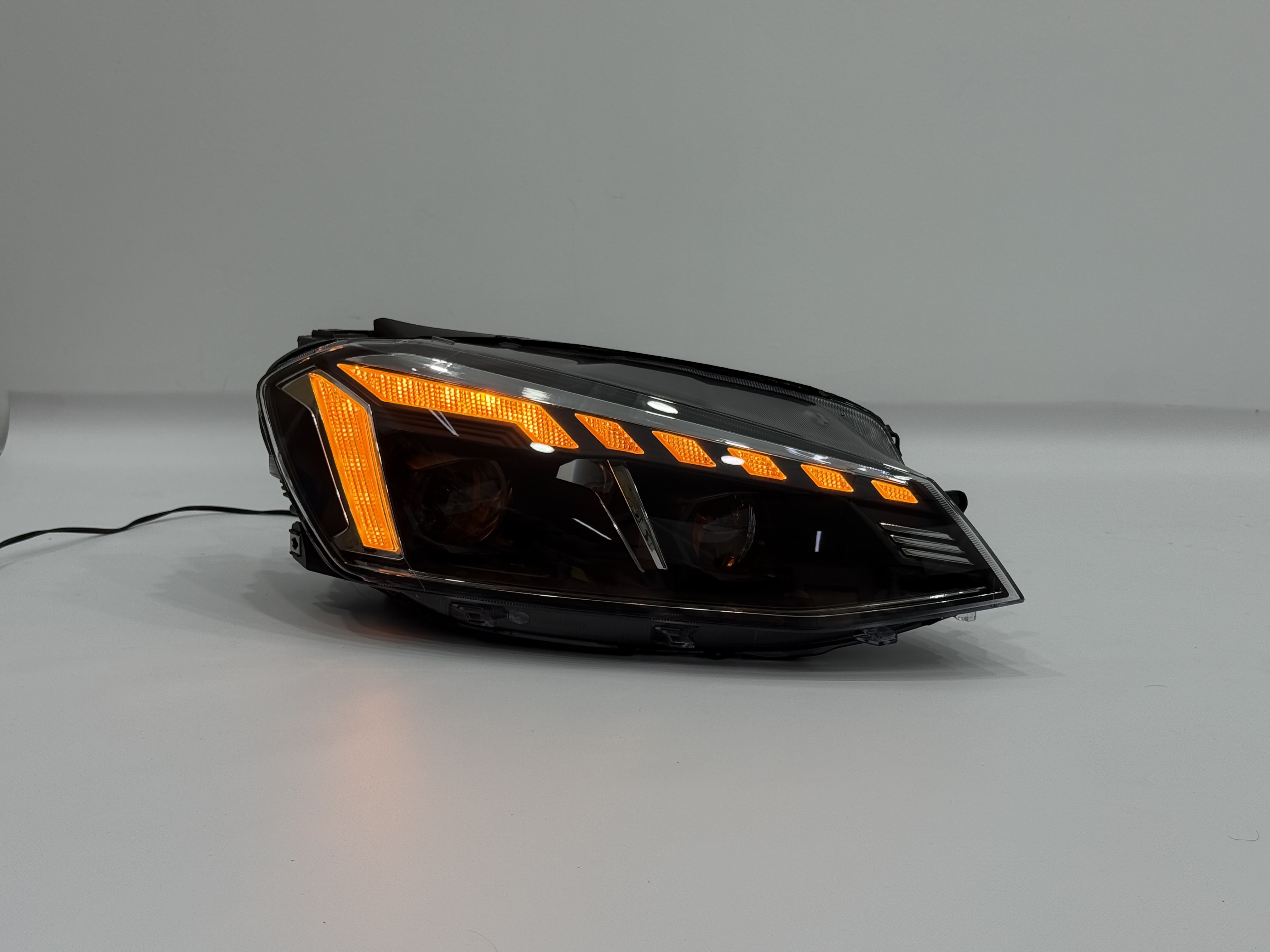Фари LED 2 лінзи для Volkswagen Golf 7 2012-2016 3