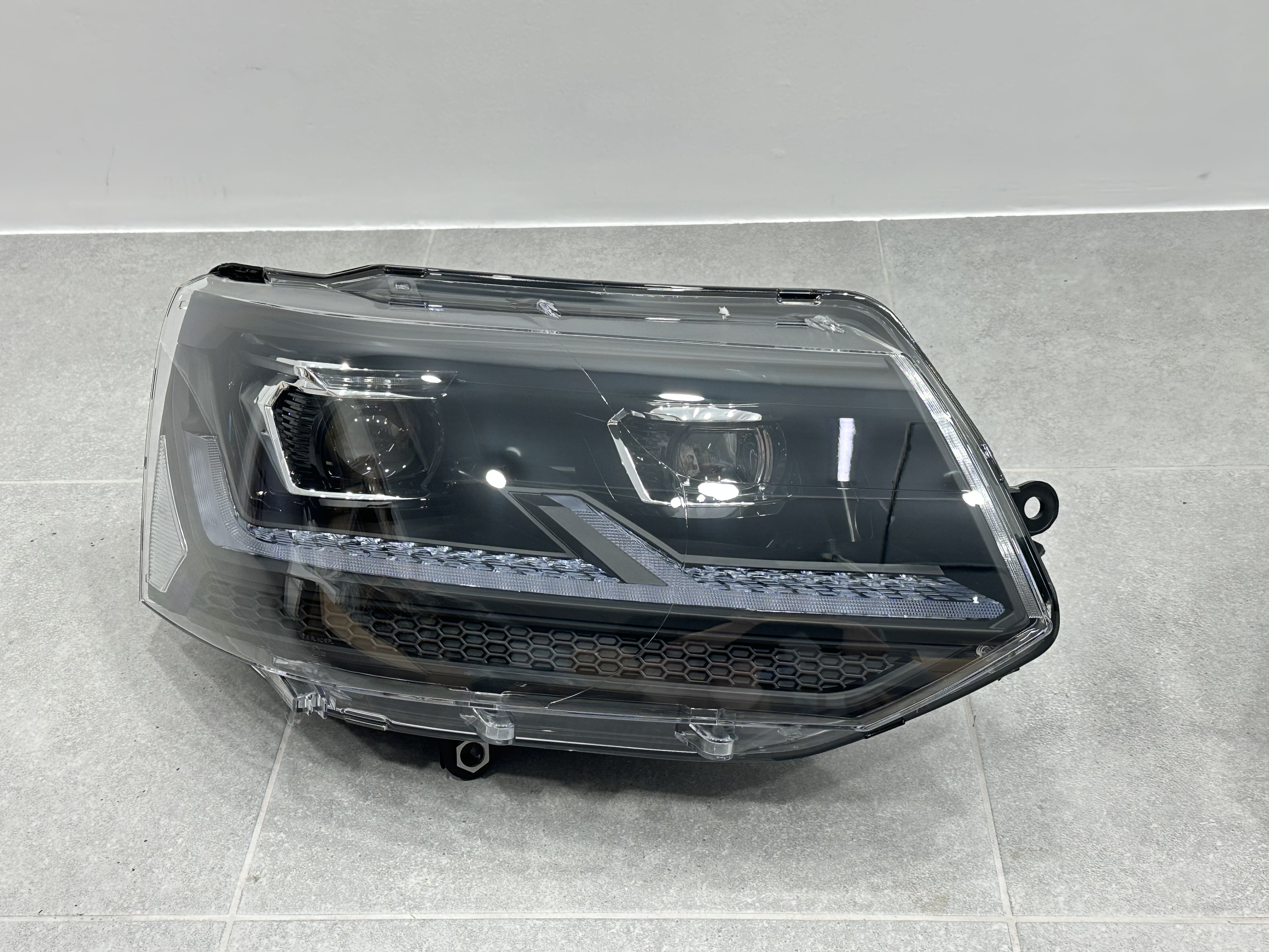 Full led фари стиль Multivan T6.1 2020+ для T5 2010-2015 (ліва+права) комплектні з блоками 6