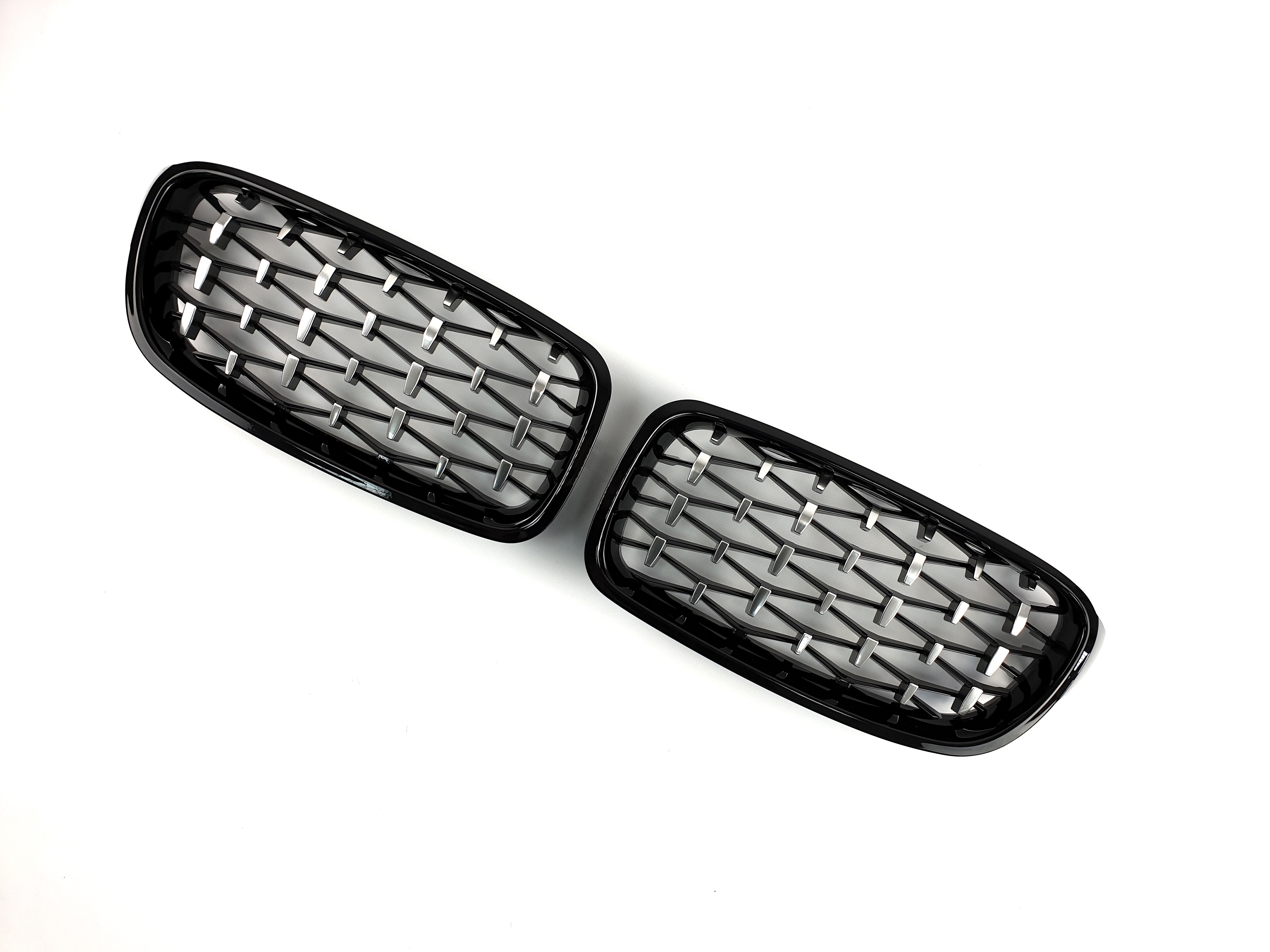 Ніздрі Diamond Silver на BMW 3 Series F30 / F31 2011-2018 року 3