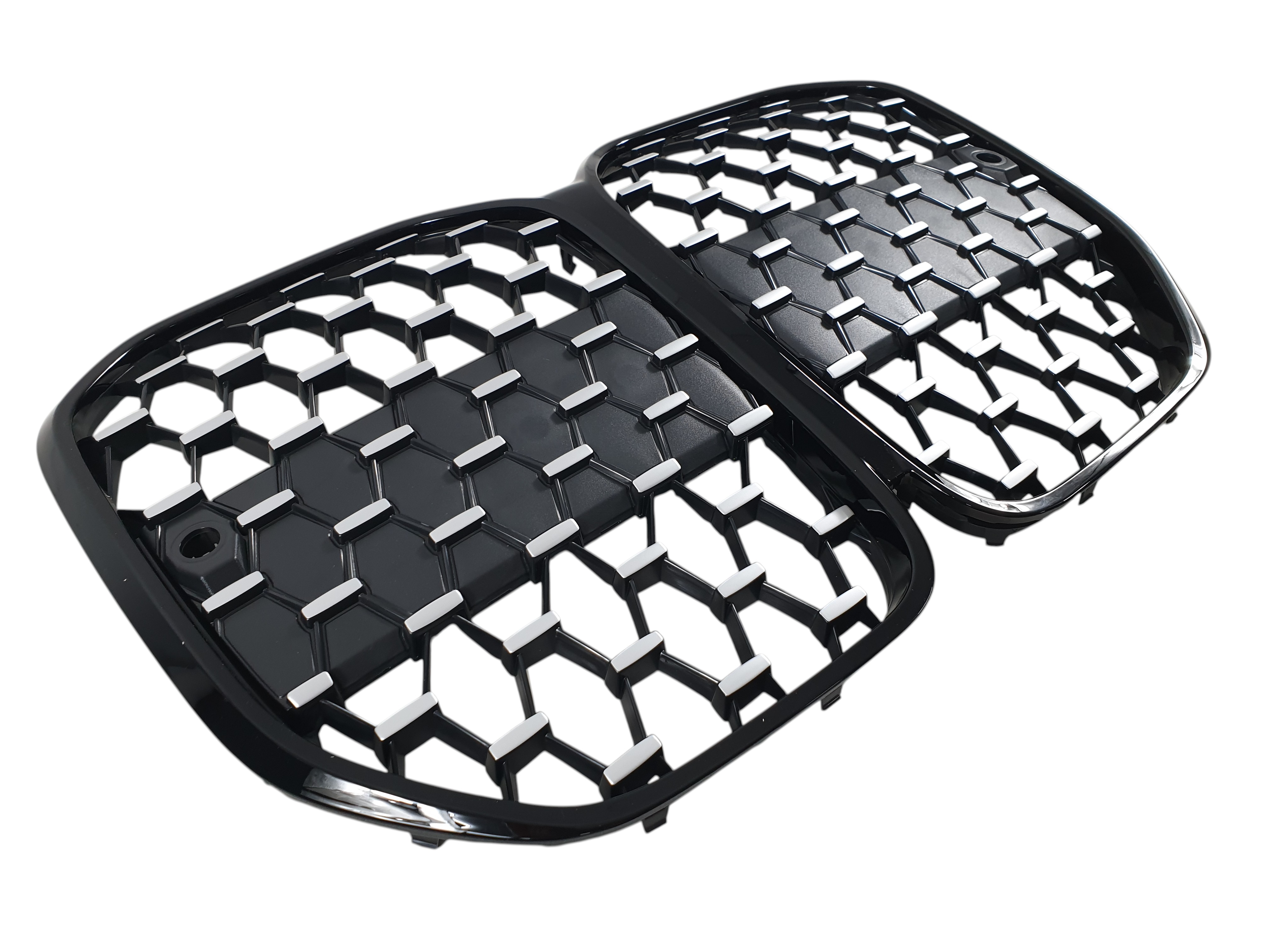 Ніздрі (Diamond Silver) на BMW 4 Series G22 / G23 2020-2024 року 2