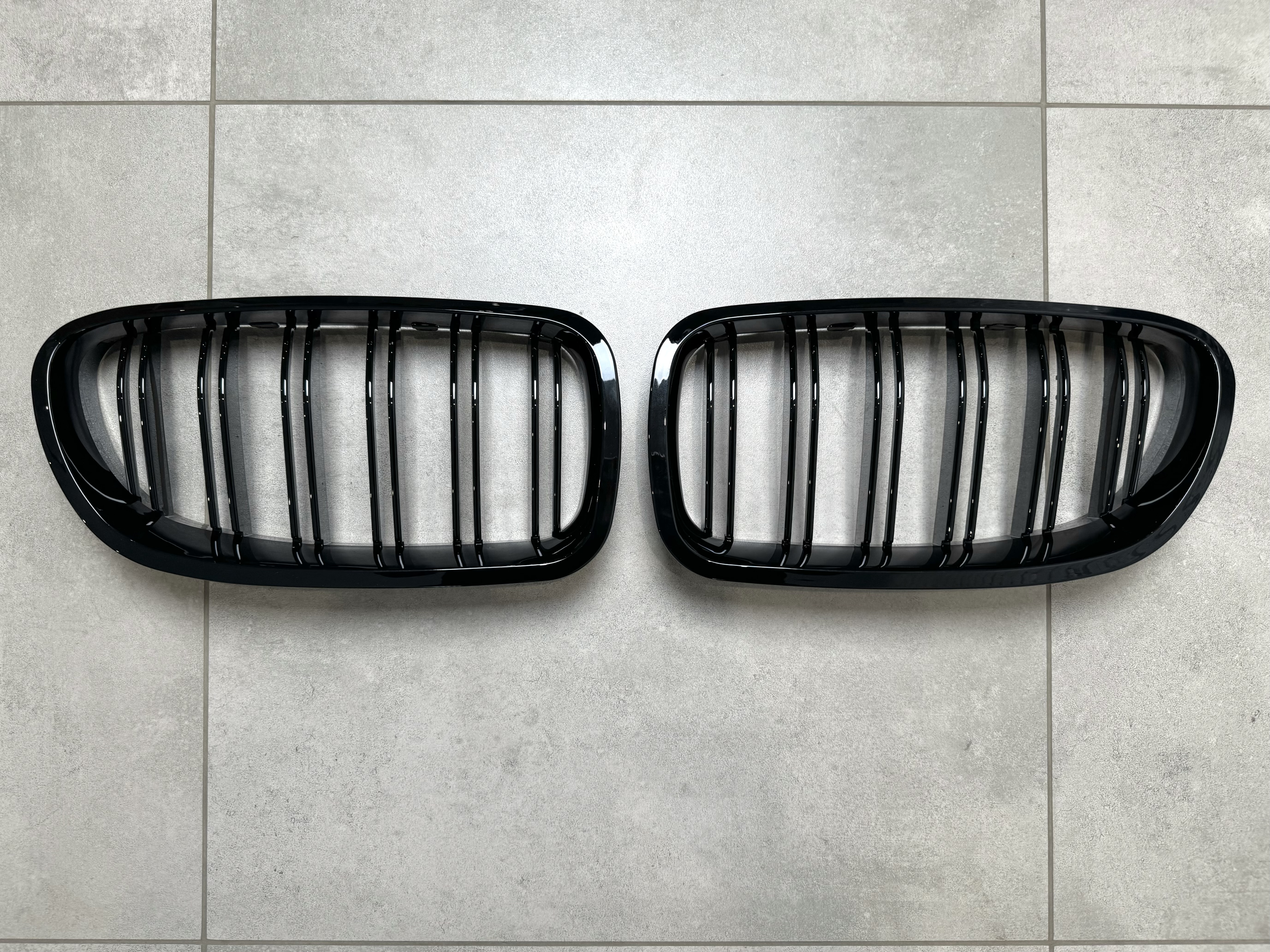 Решітки радіатора ніздрі M5 стиль BMW 5 series F10 F11, чорний глянець 2шт. 6