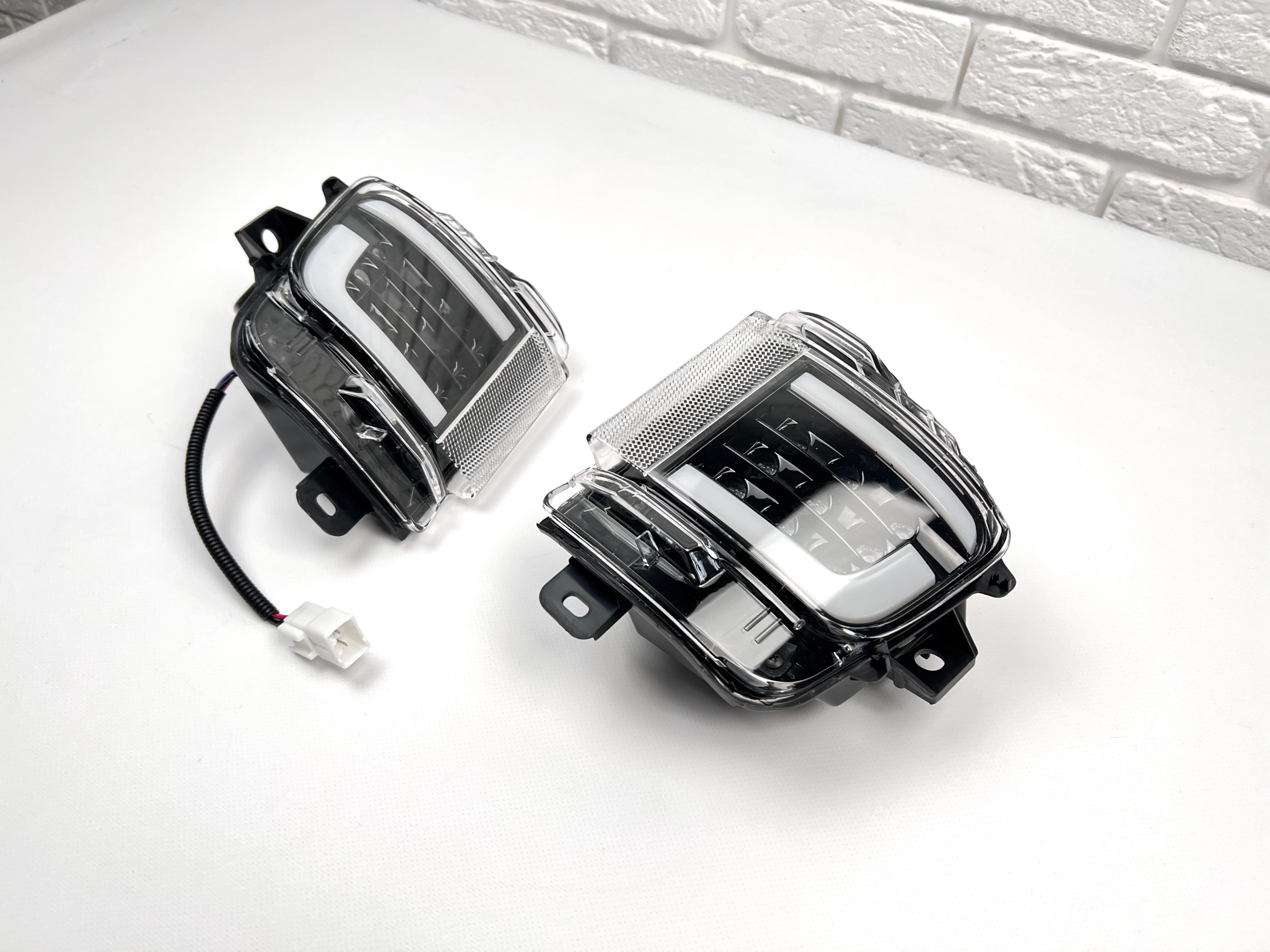 LED задні габарити (туманки) Toyota Land Cruiser 200 2015-2022 димчасті, 2шт. 4