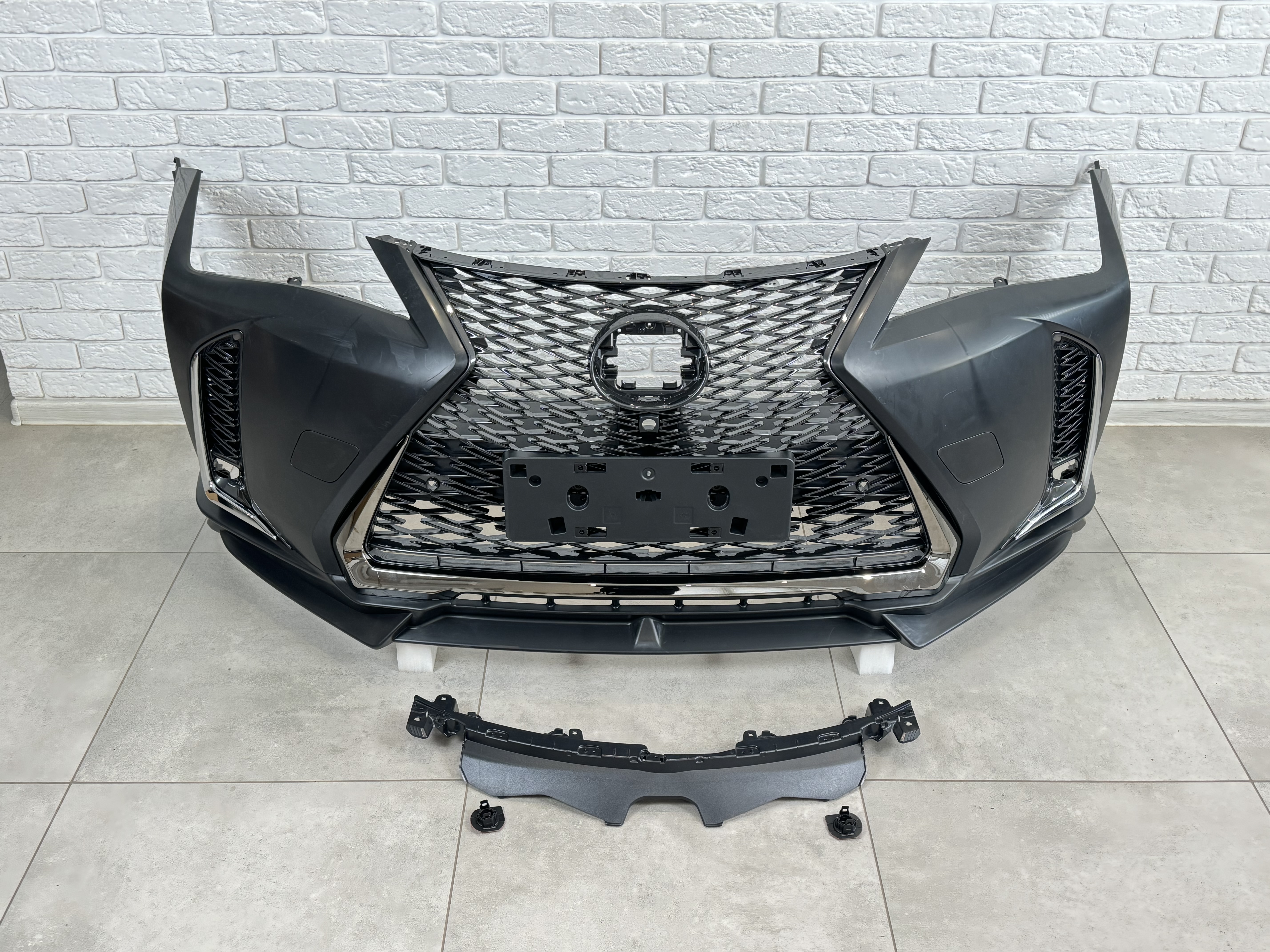 Бампер передній у зборі F-Sport Lexus UX 2018+ 2
