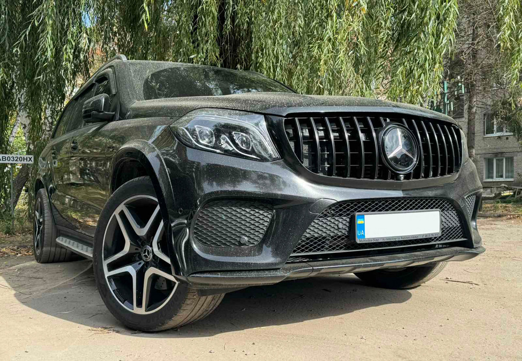 Передня решітка GT Panamericana Black (для GLS)