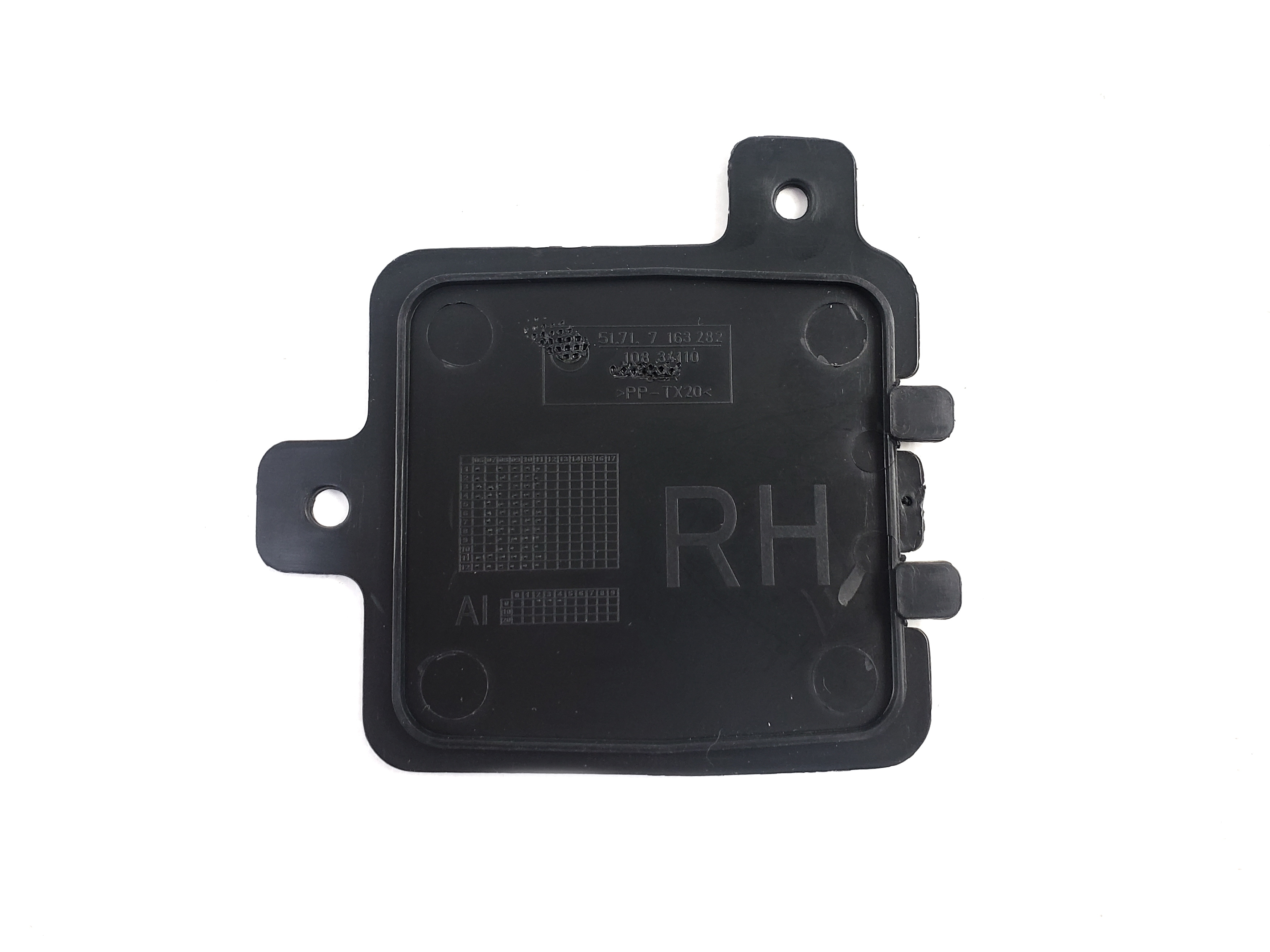 Підкрилки заглушка RH на BMW X5 E70 2007-2010 року