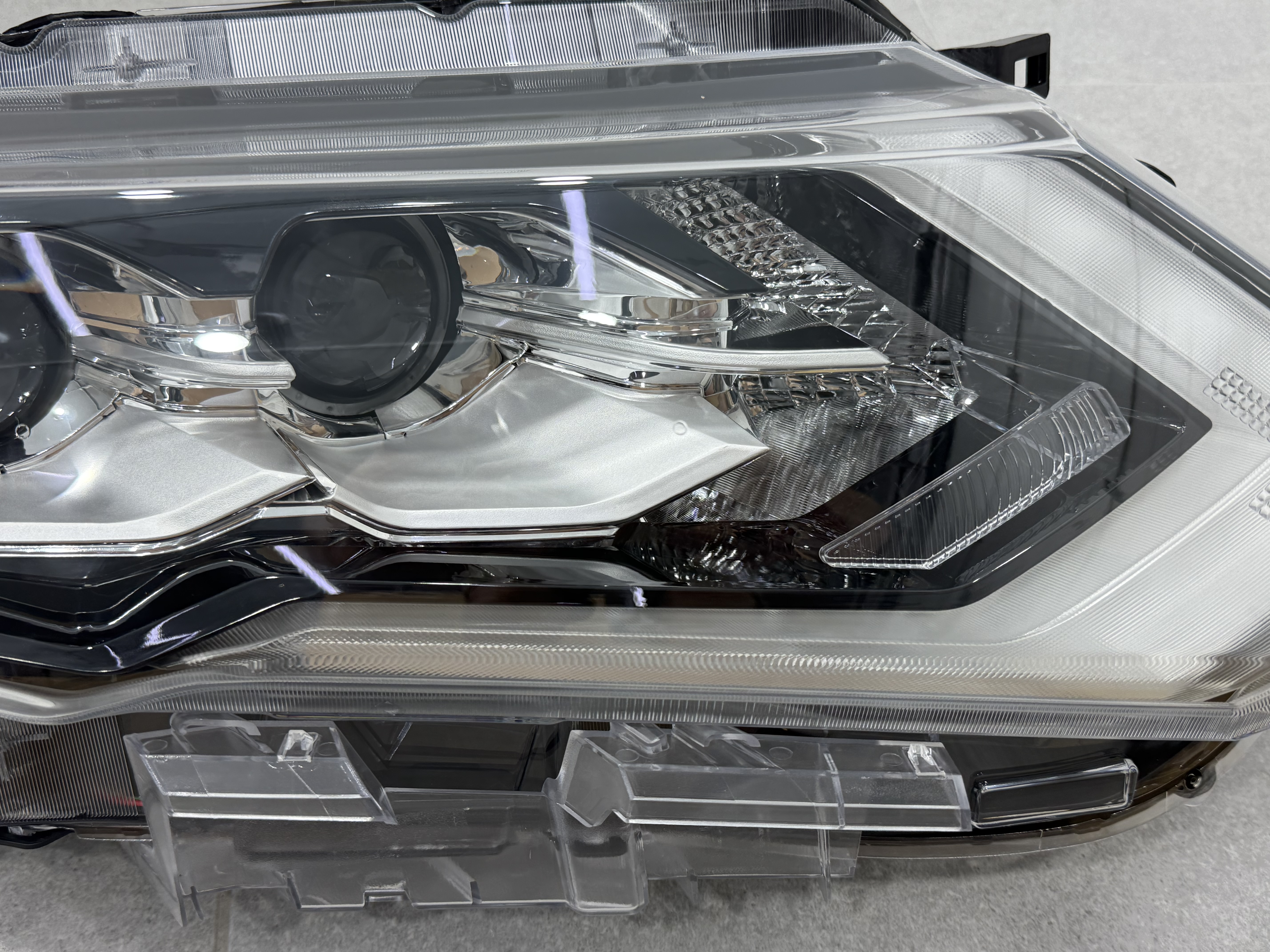 Права фара Full LED 2 лінзи ХРОМ для Nissan Rogue 32 2017-2020 4