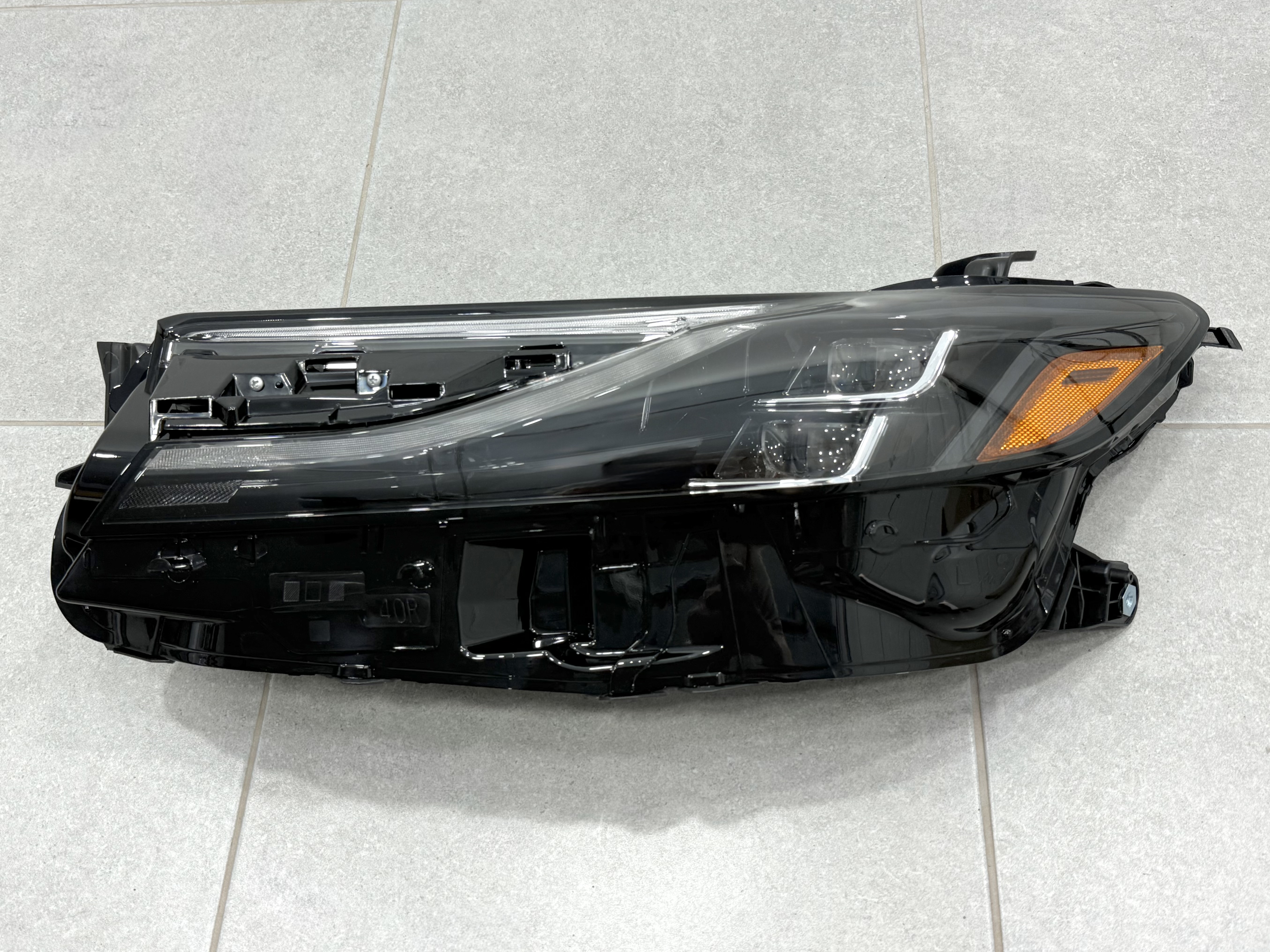 Ліва фара Toyota Camry 80 XSE USA 2023- 2