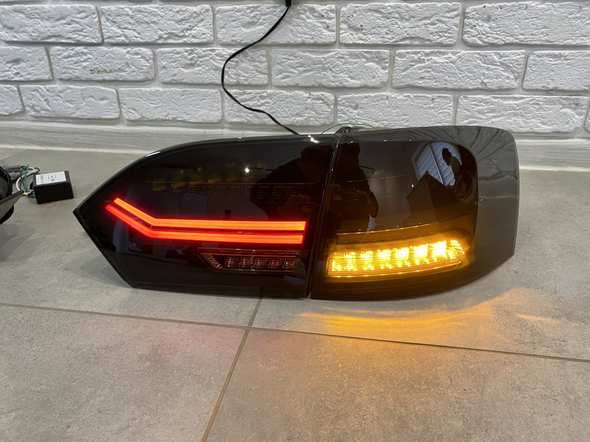 Задні LED ліхтарі стопи Volkswagen Jetta 6 2011-2014 у стилі Audi Black 5