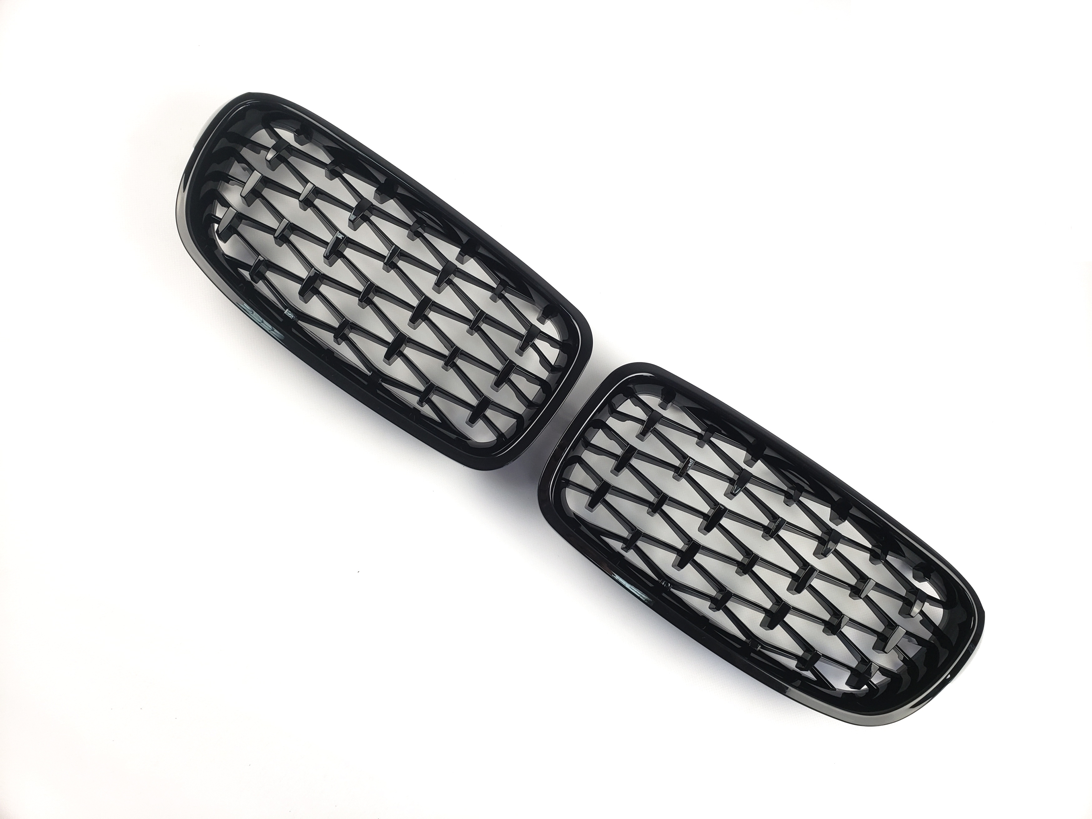 Ніздрі Diamond All Black на BMW 3 Series F30 / F31 2011-2018 року 3