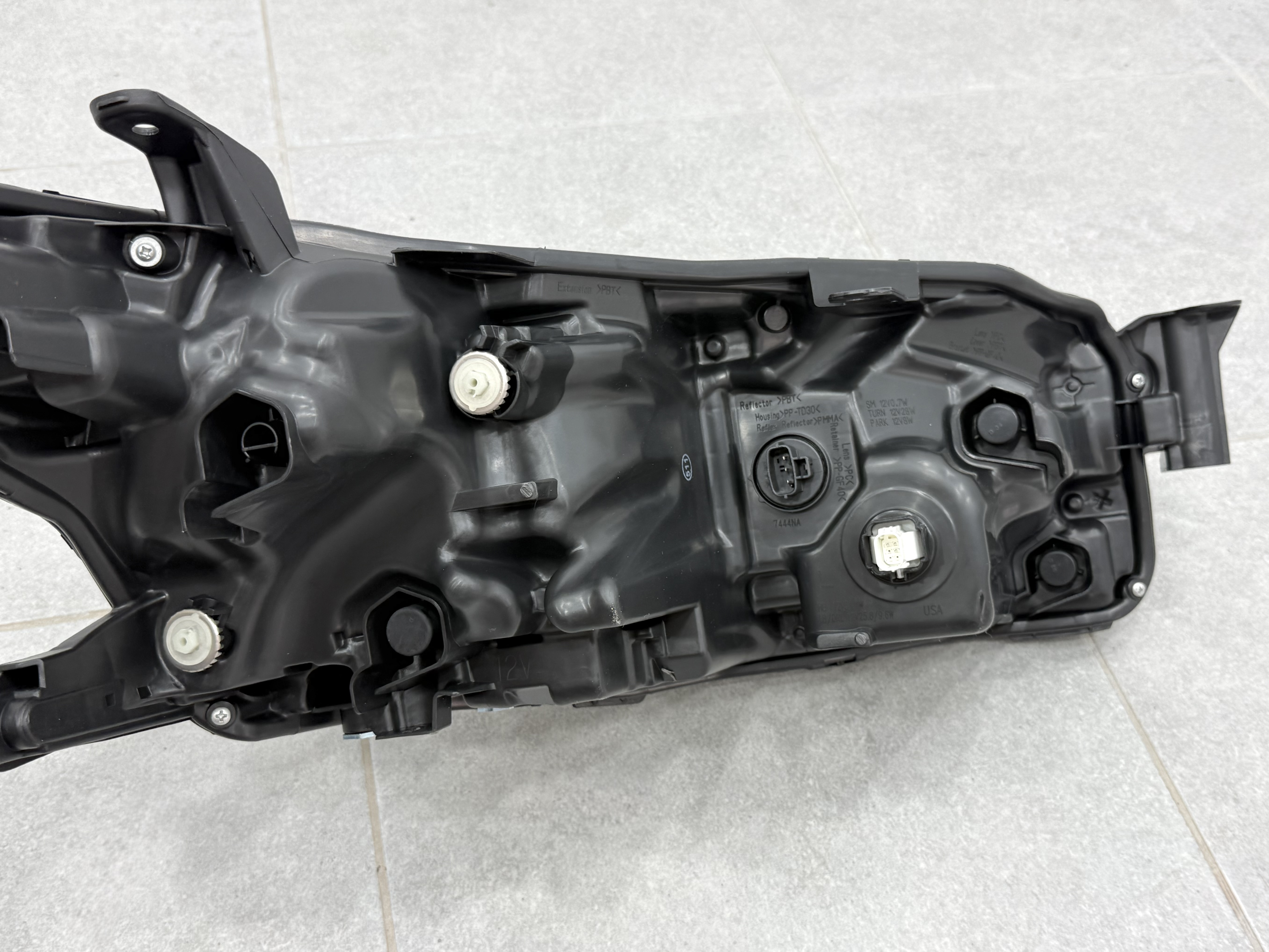 Ліва фара Toyota Camry 80 LE SE USA 2023- 3