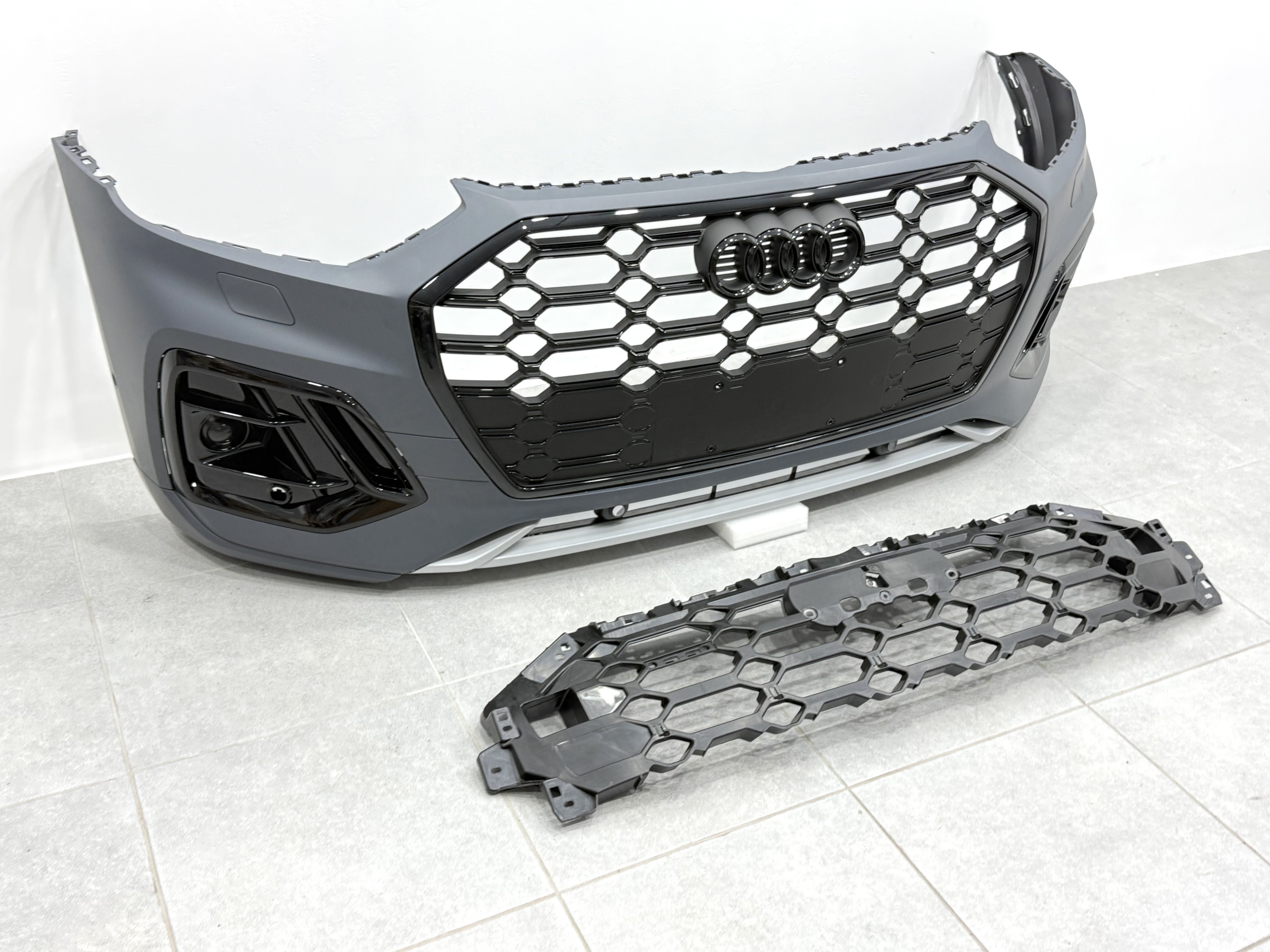 Бампер передній у зборі S-Line BLACK для Audi Q5 2021-2024 5