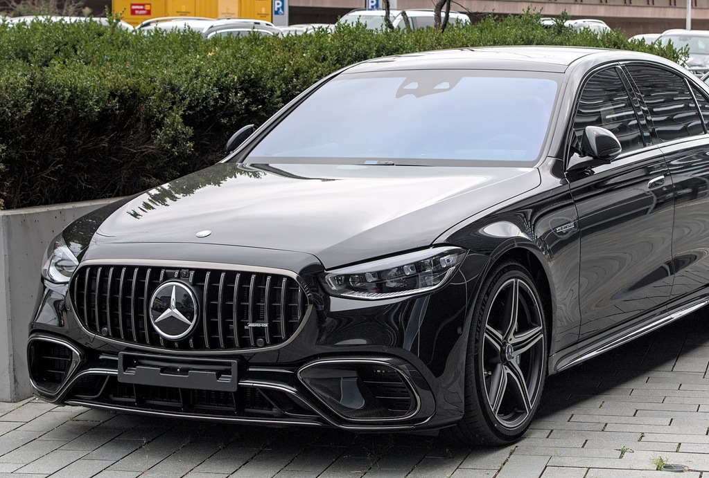 Комплект обвісів AMG S63 з боковими порогами 2