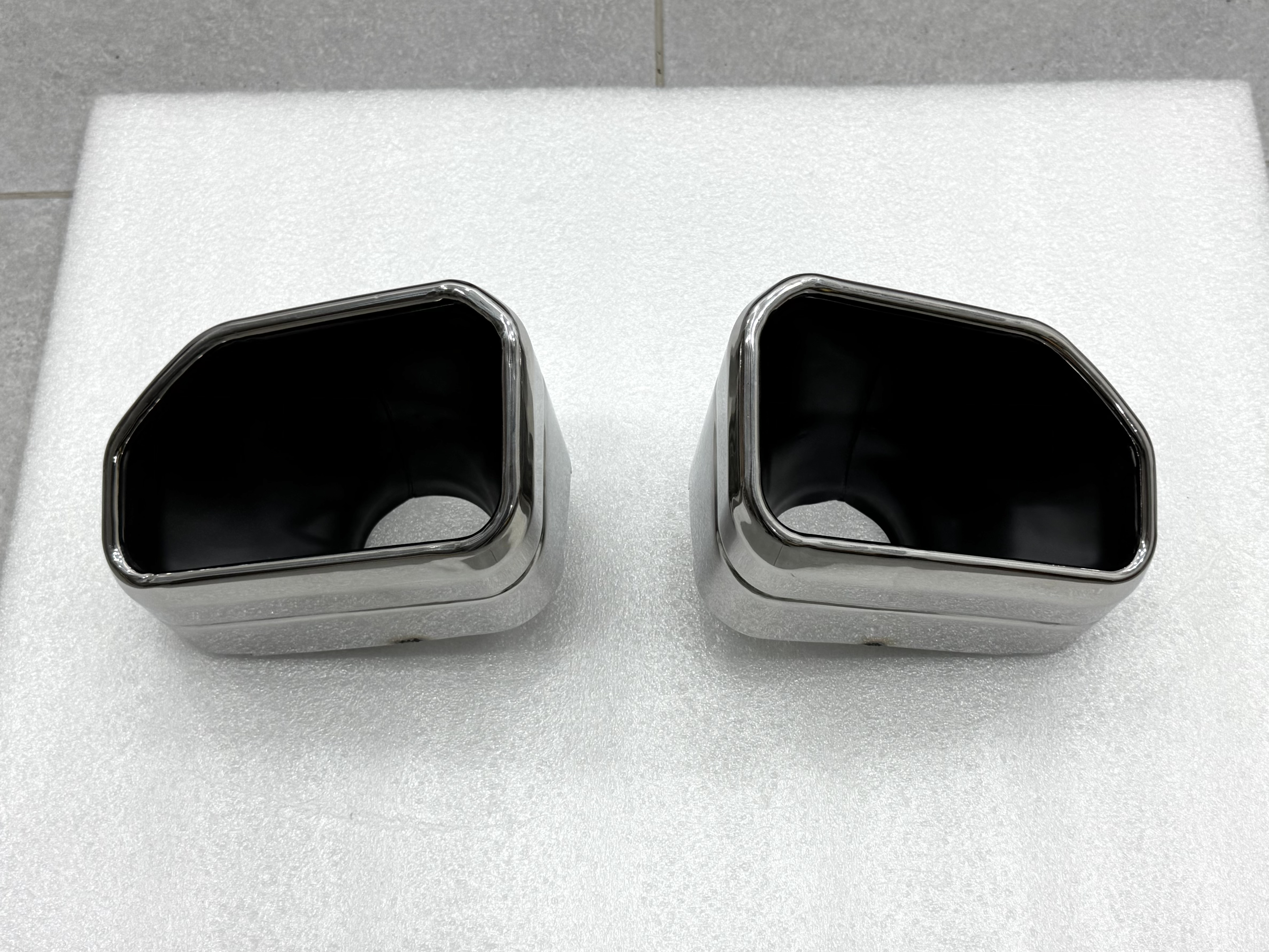 Насадки на вихлопні труби M Paket для BMW X3 G01 / X4 G02 2022-2024 хром 4