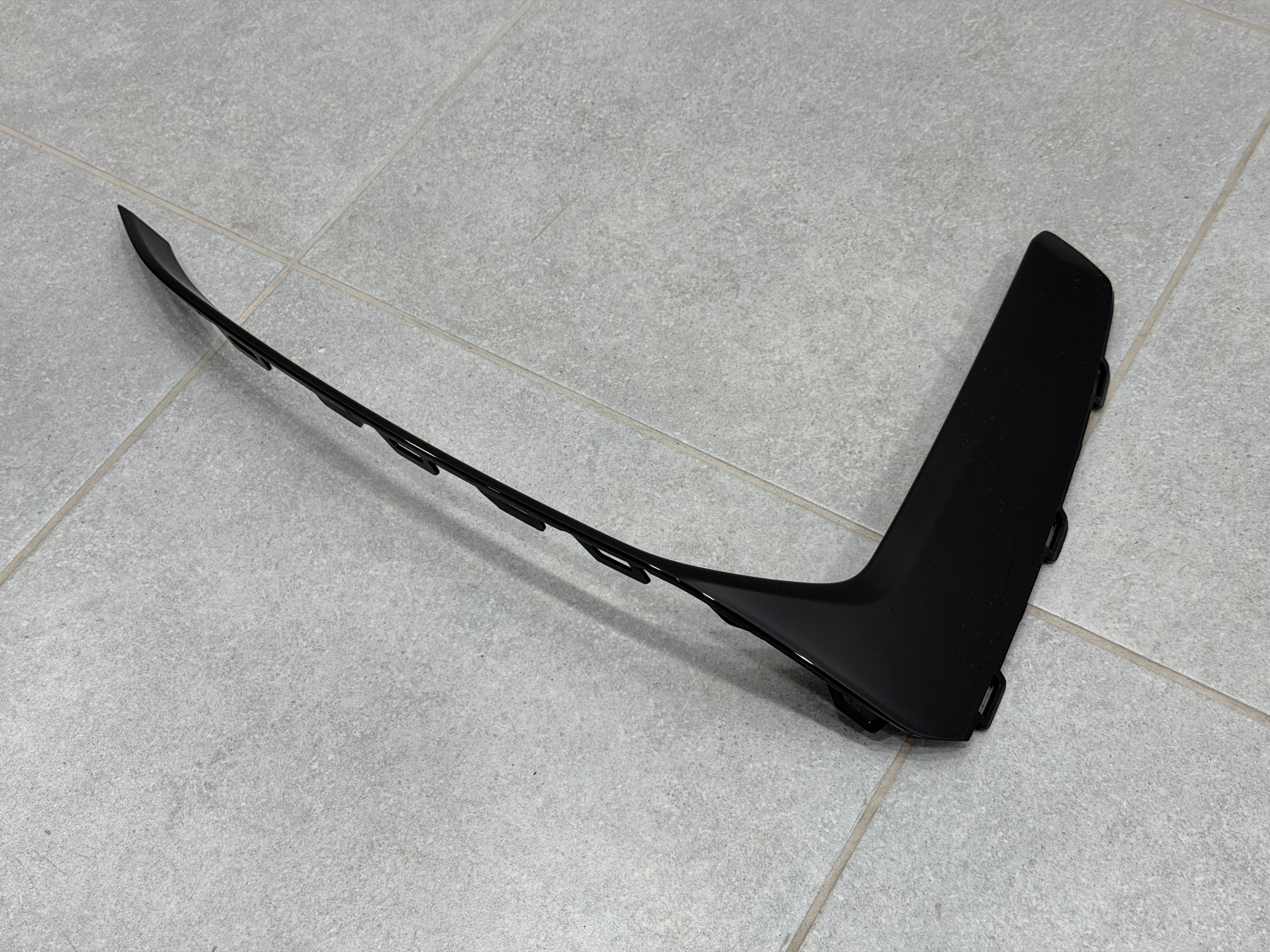 Накладка бампера ліва 4M0807299B S-Line BLACK для Audi Q7 2020-2024 3